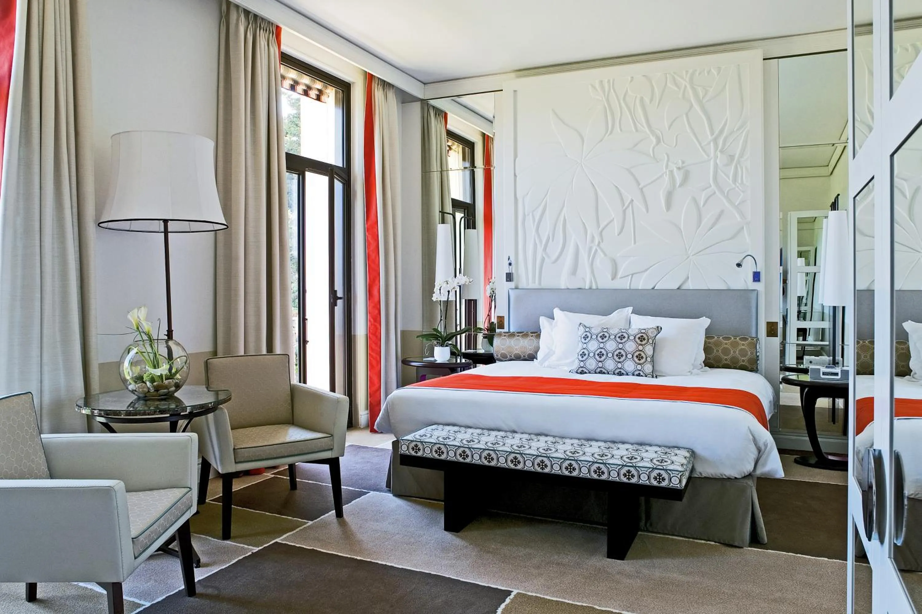 Bedroom, Bed in Hotel Royal-Riviera