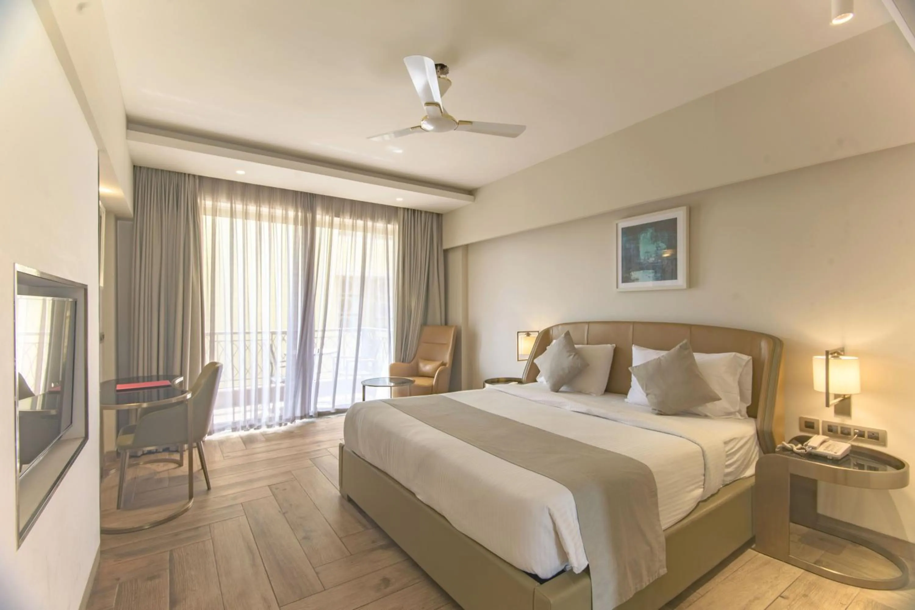 Guests, Bed in The Fern Residency Calangute-Baga, Goa