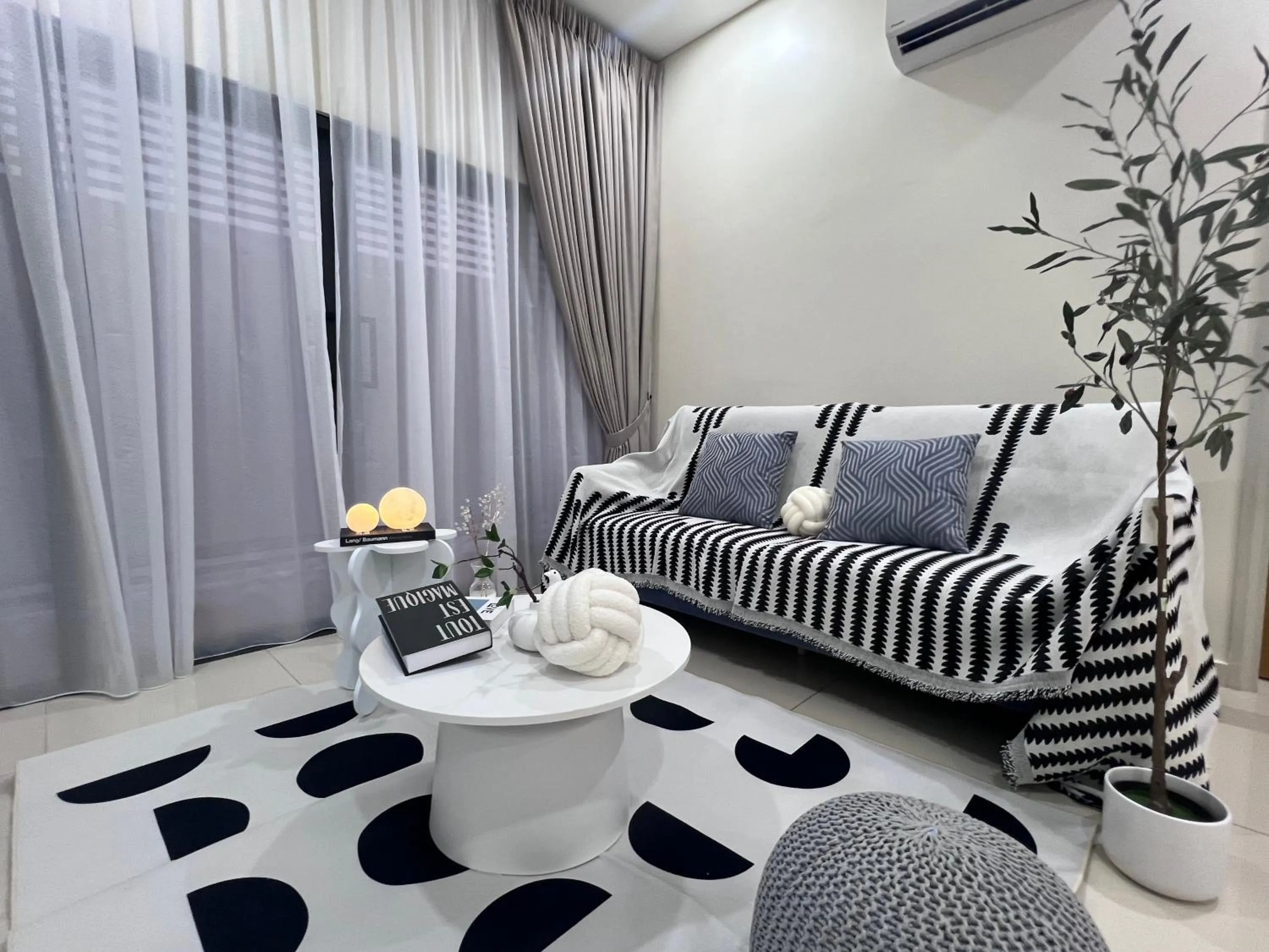 Living room in Plaza Arkadia Desa Parkcity by KLhomesweet