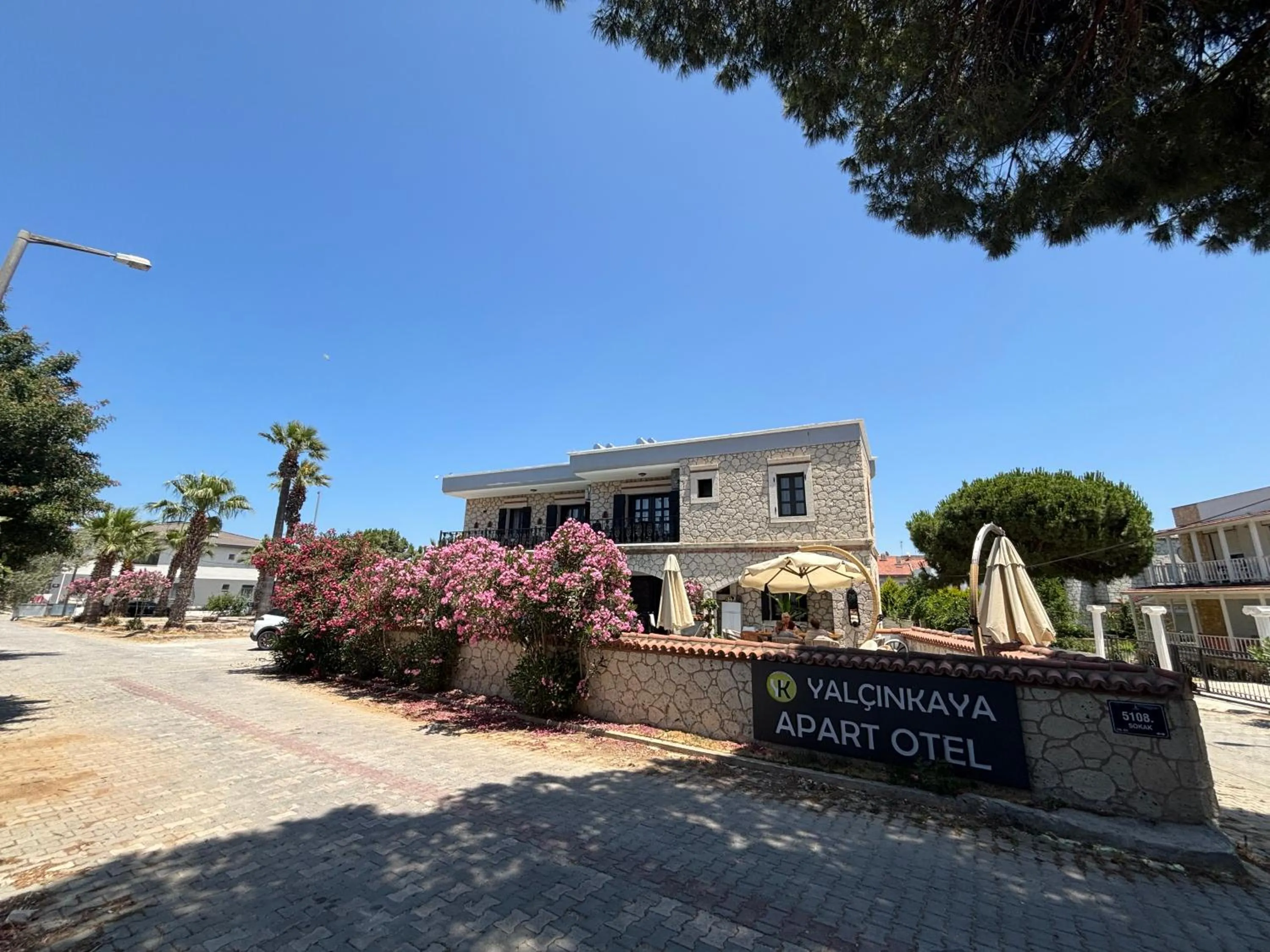 Yalcinkaya Tas Apart