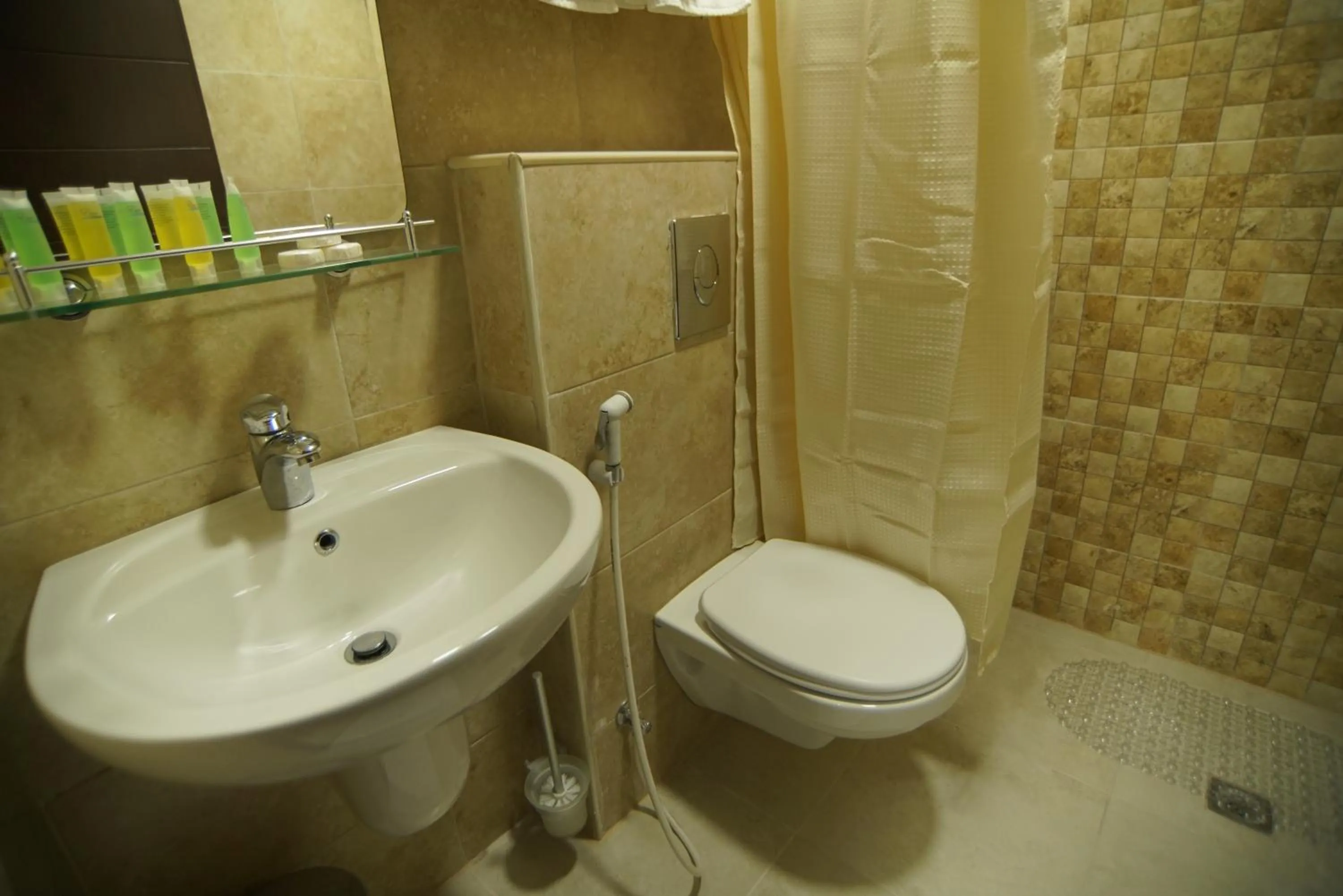 Bathroom in Petra Aretas Hotel