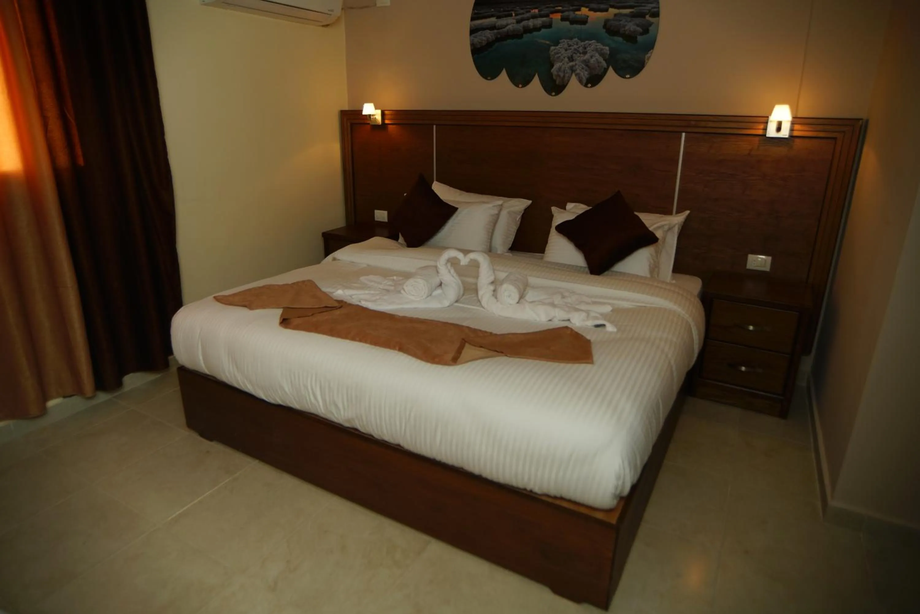 Bed in Petra Aretas Hotel