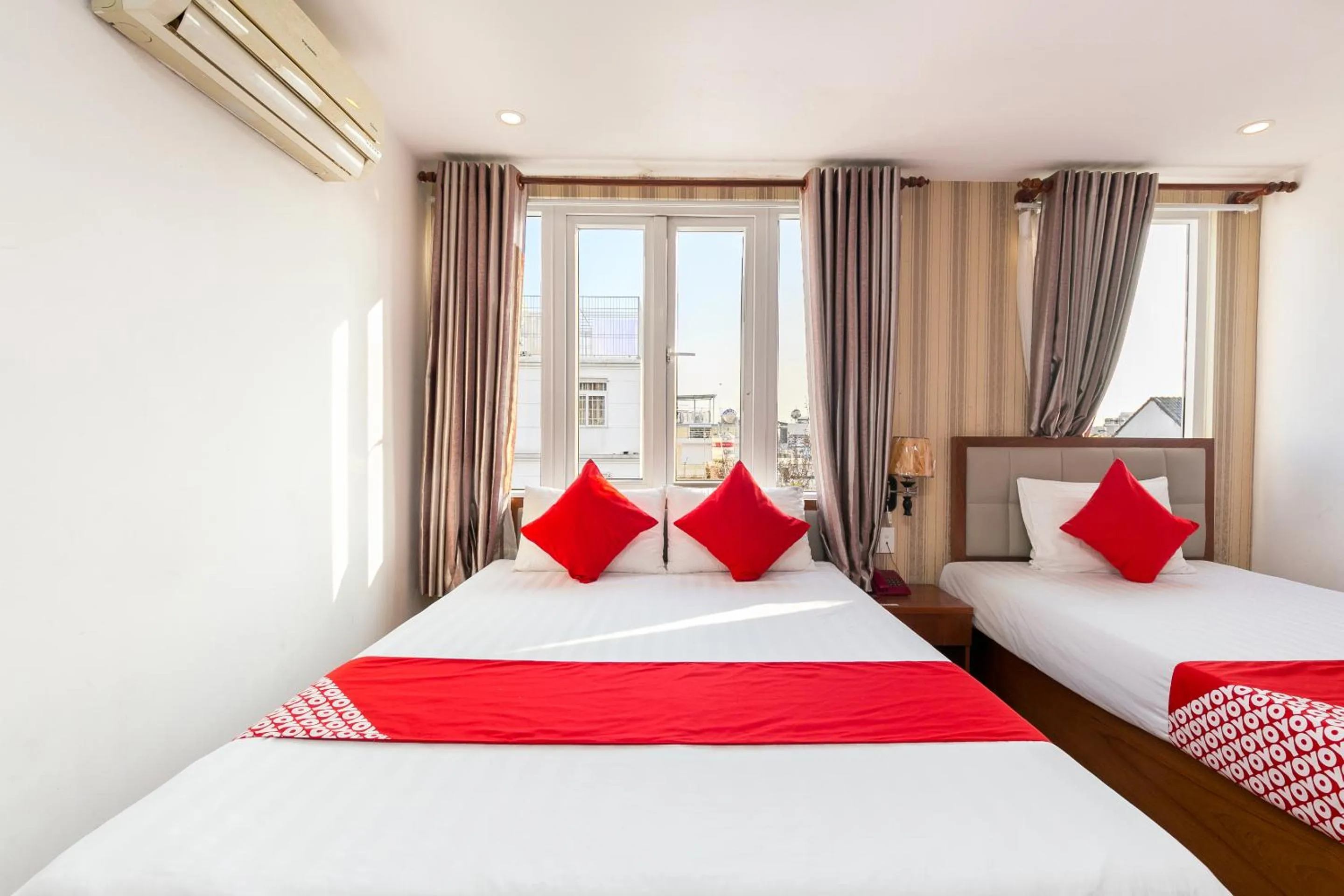 Photo of the whole room, Bed in Hung Phat Hotel - Trung Son