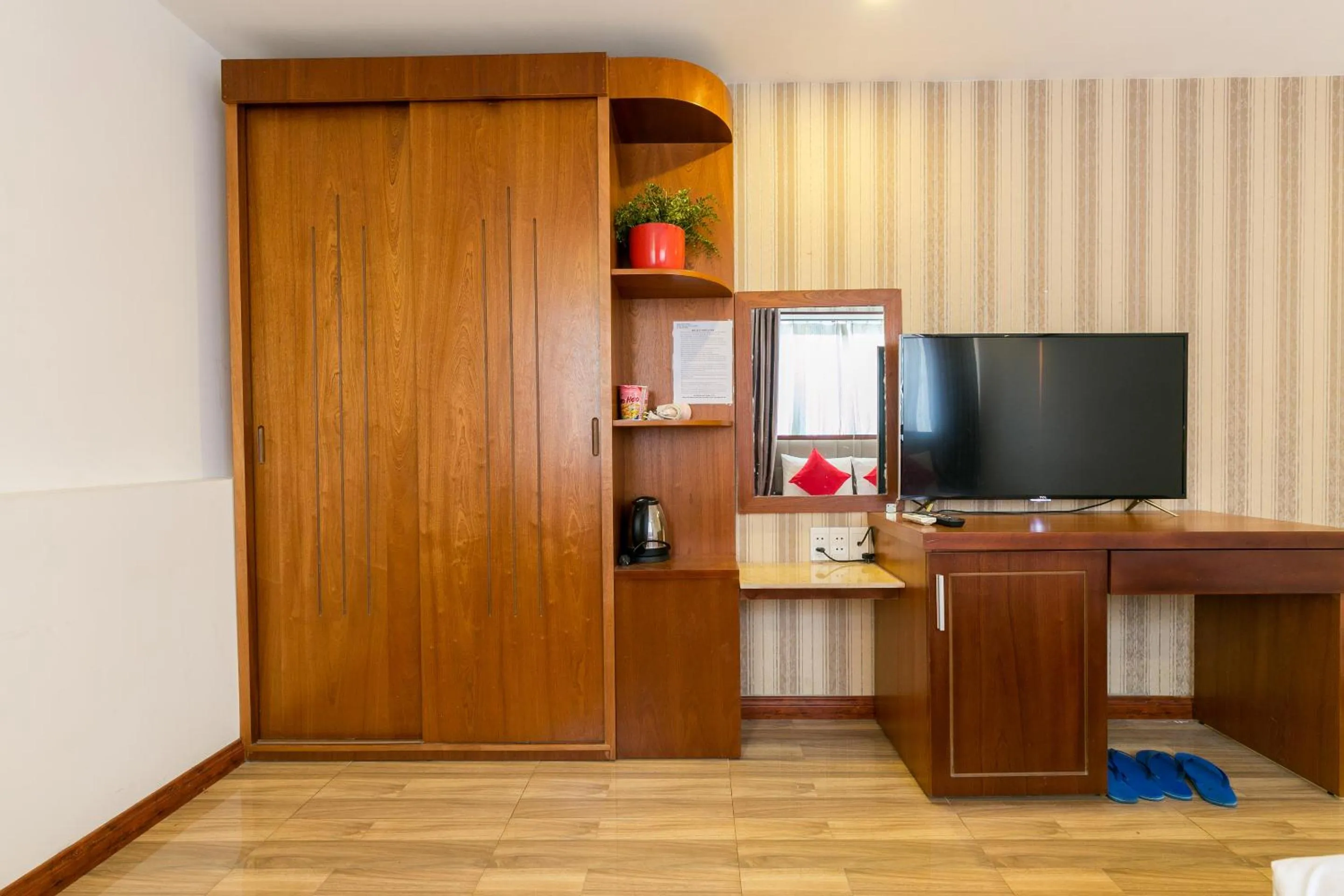 TV and multimedia in Hung Phat Hotel - Trung Son