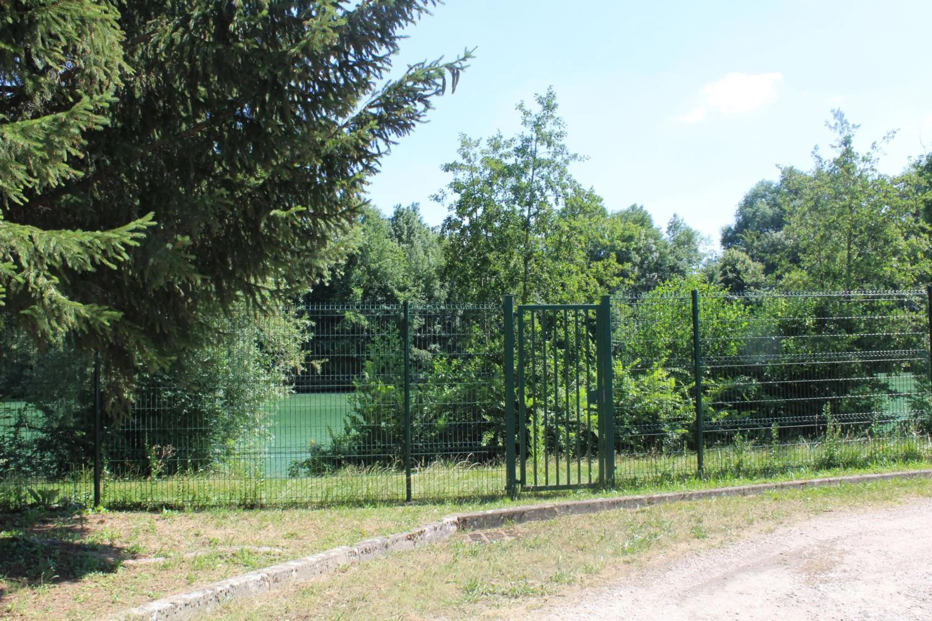 View (from property/room) in HOTEL Chateau-Thierry Centre