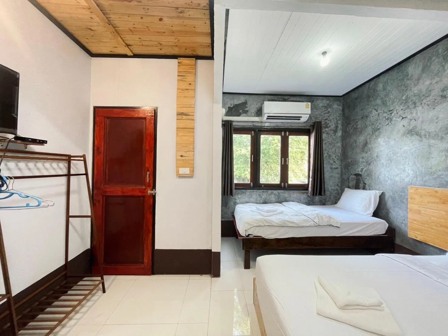 Bed in Mookboonchu Guesthouse ,Kohmook Trang