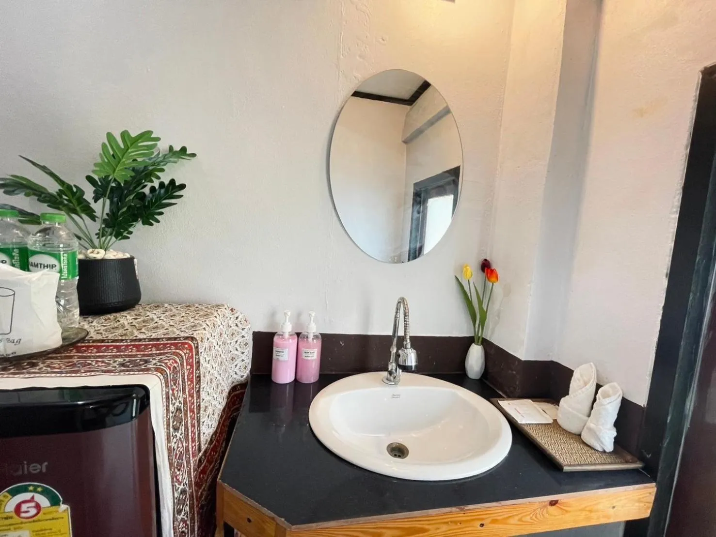 Bathroom in Mookboonchu Guesthouse ,Kohmook Trang