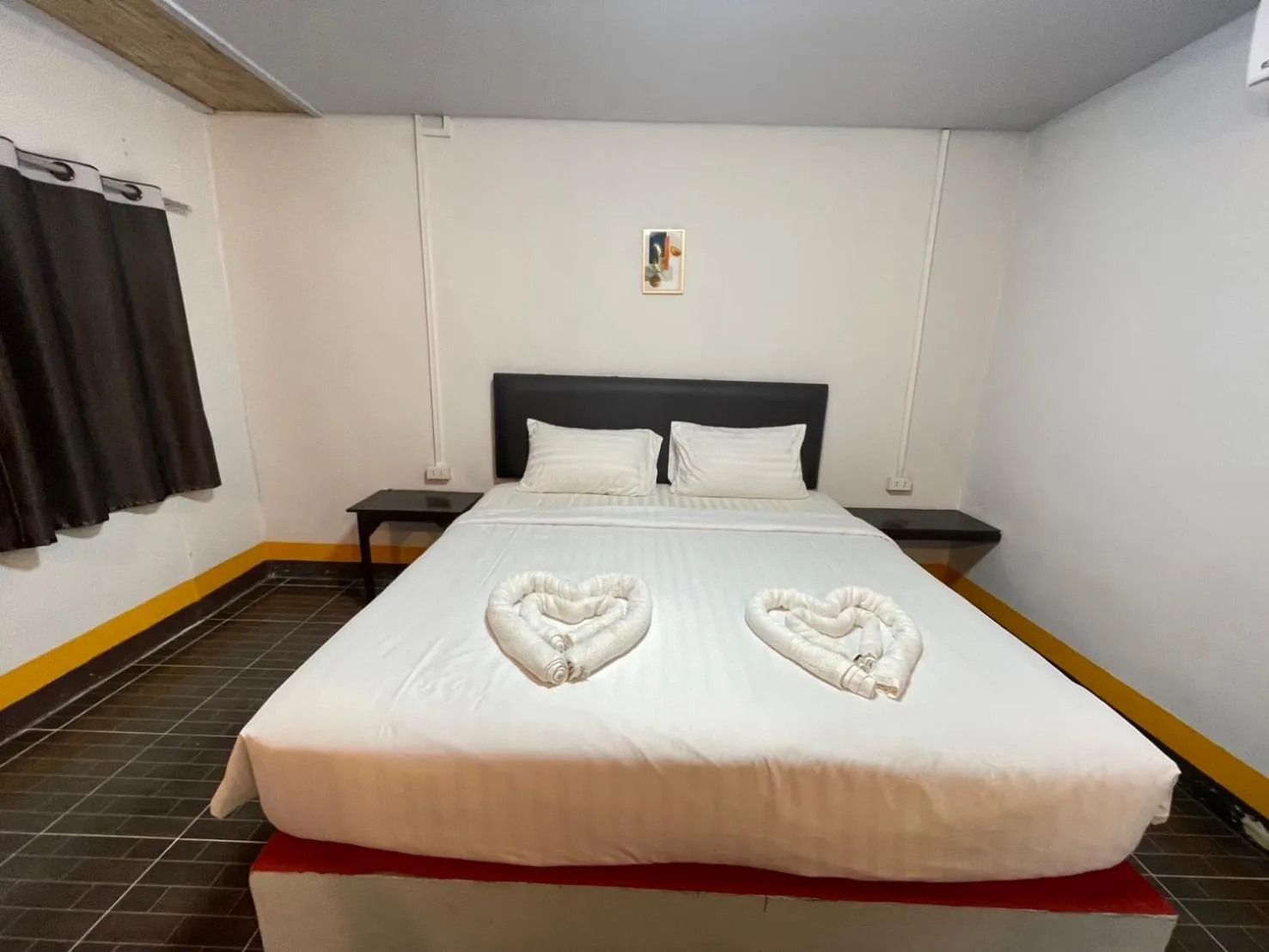 Photo of the whole room, Bed in Mookboonchu Guesthouse ,Kohmook Trang