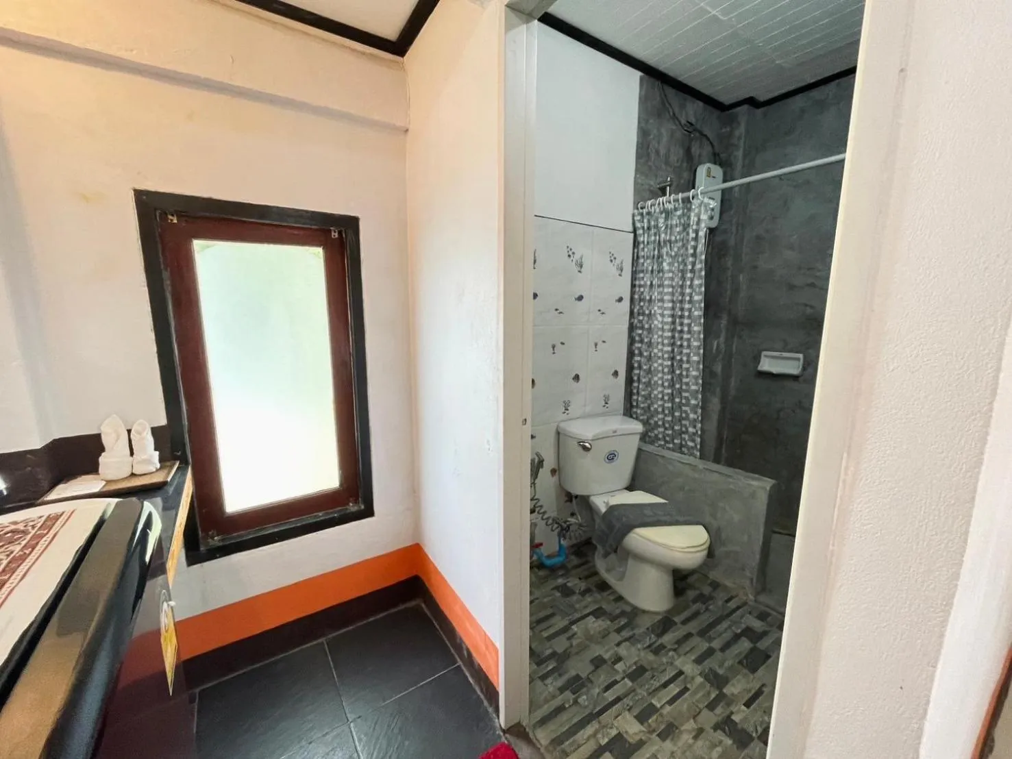 Bathroom in Mookboonchu Guesthouse ,Kohmook Trang