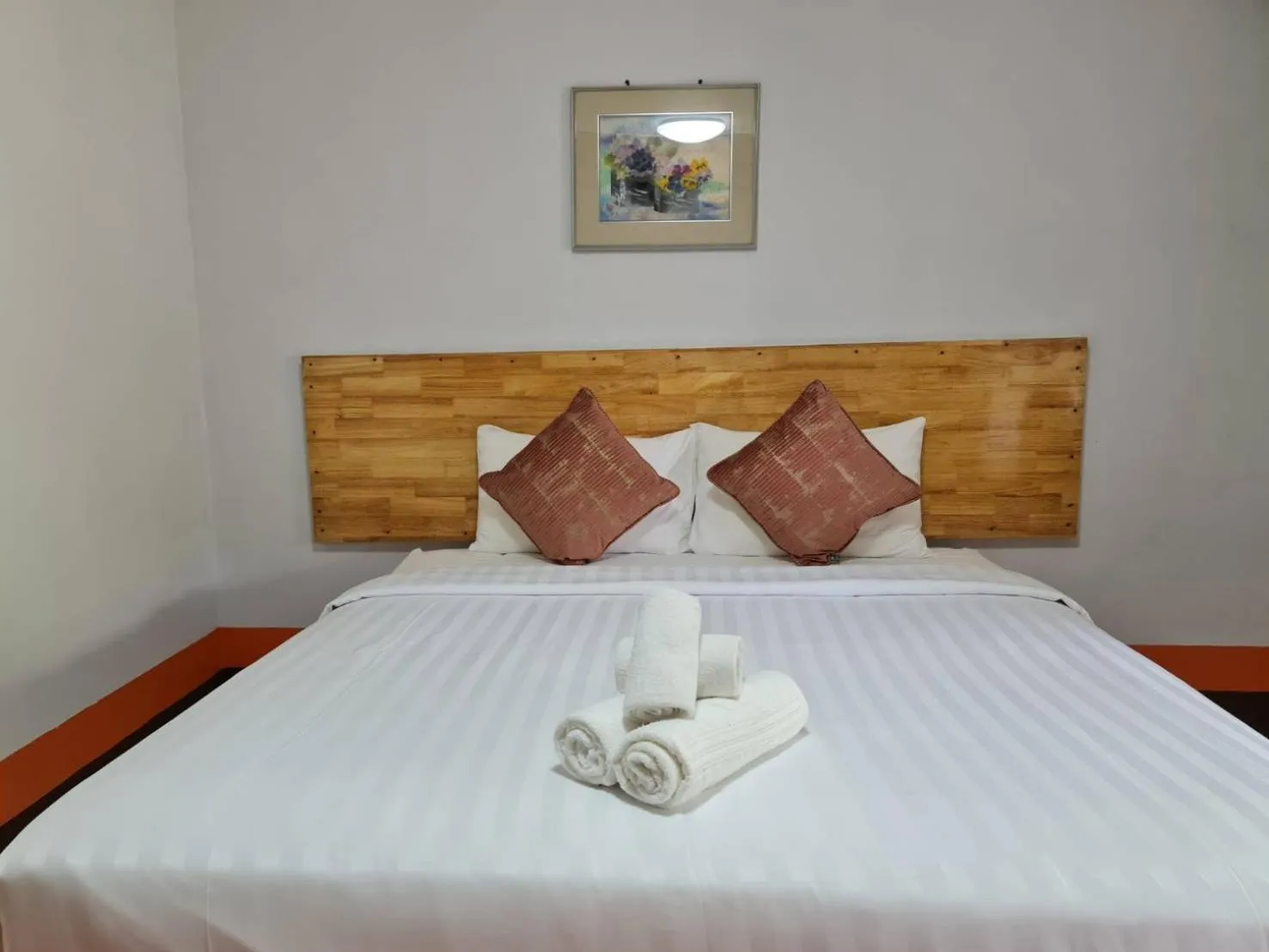 Bed in Mookboonchu Guesthouse ,Kohmook Trang