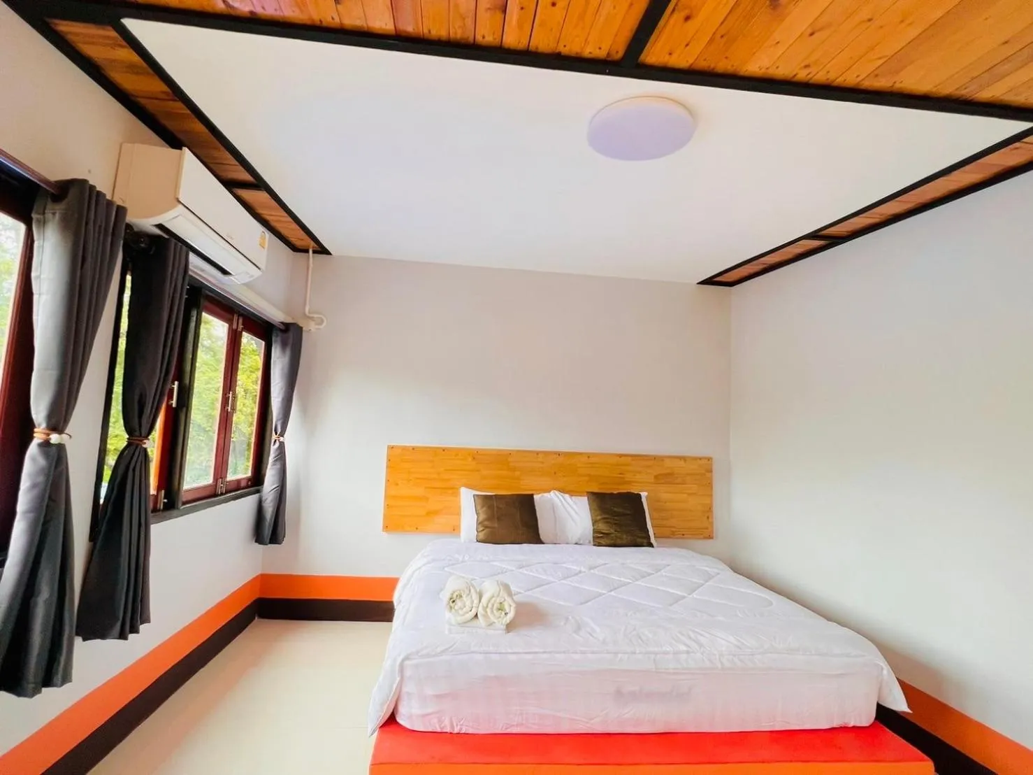 Bed in Mookboonchu Guesthouse ,Kohmook Trang