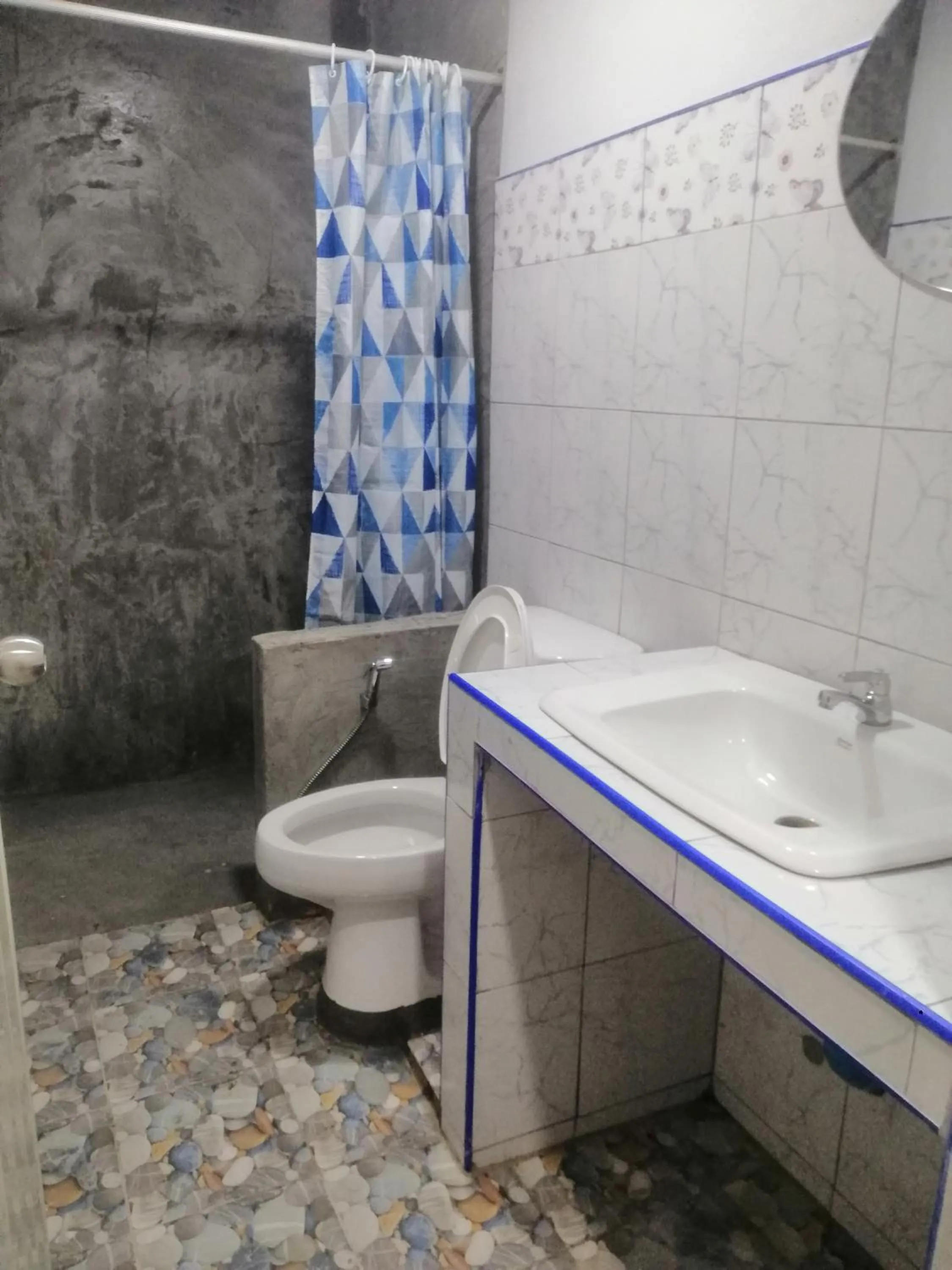 Shower in Mookboonchu Guesthouse ,Kohmook Trang