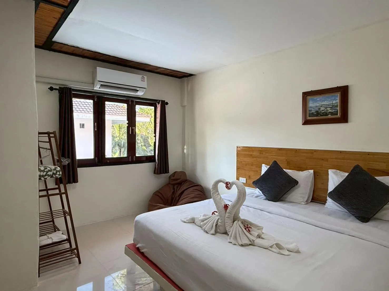 Photo of the whole room, Bed in Mookboonchu Guesthouse ,Kohmook Trang