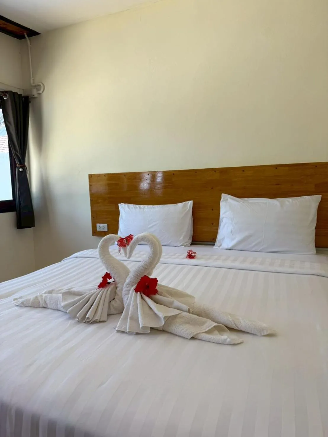 Bed in Mookboonchu Guesthouse ,Kohmook Trang
