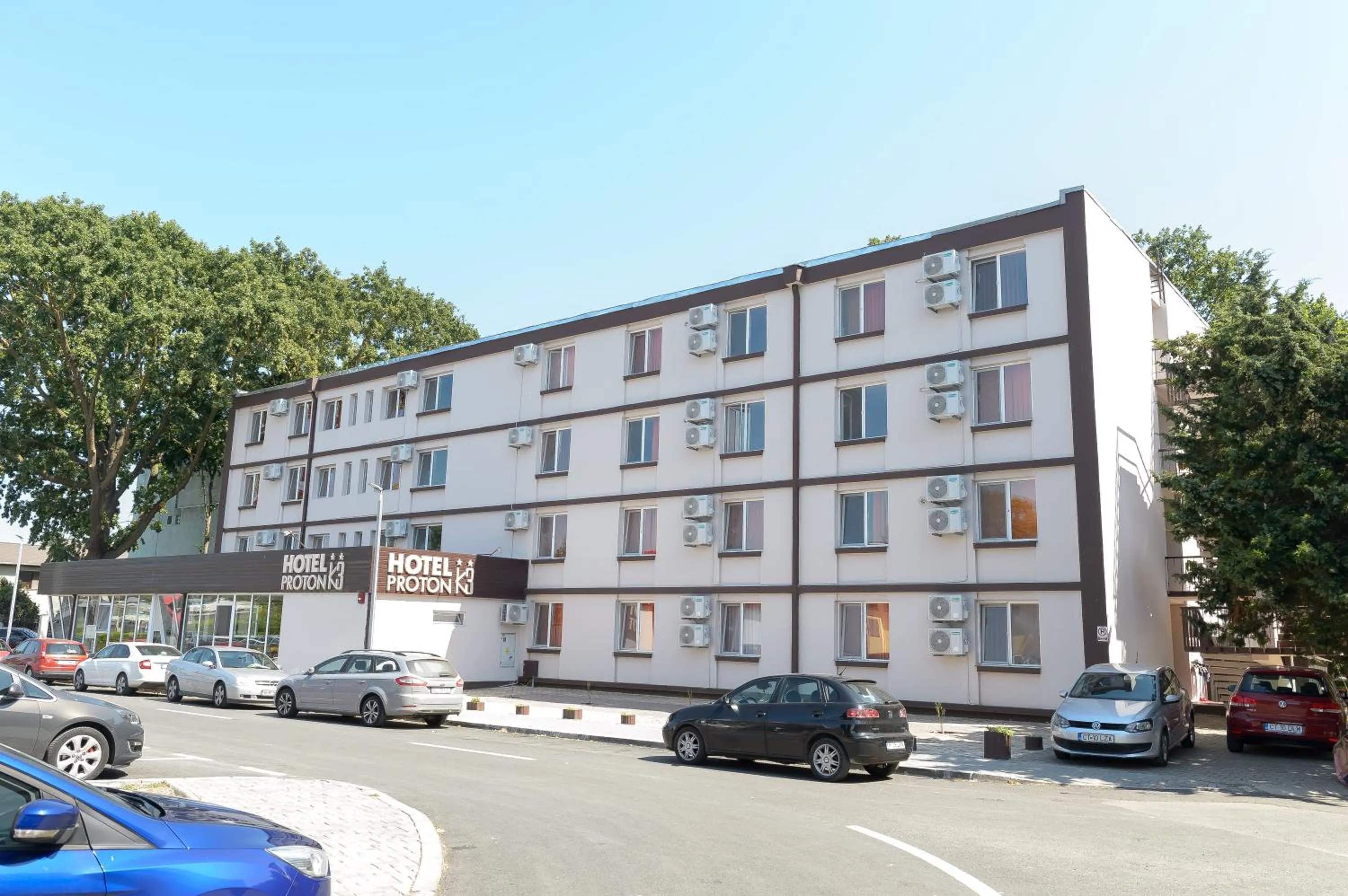 Property building in Hotel Proton K3