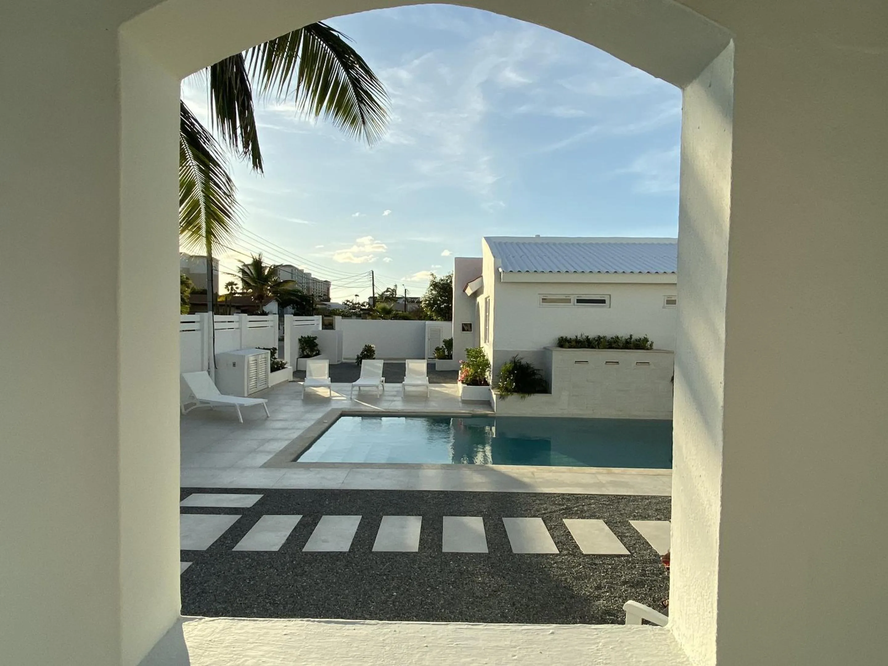 Pool view in Movida Inn Aruba