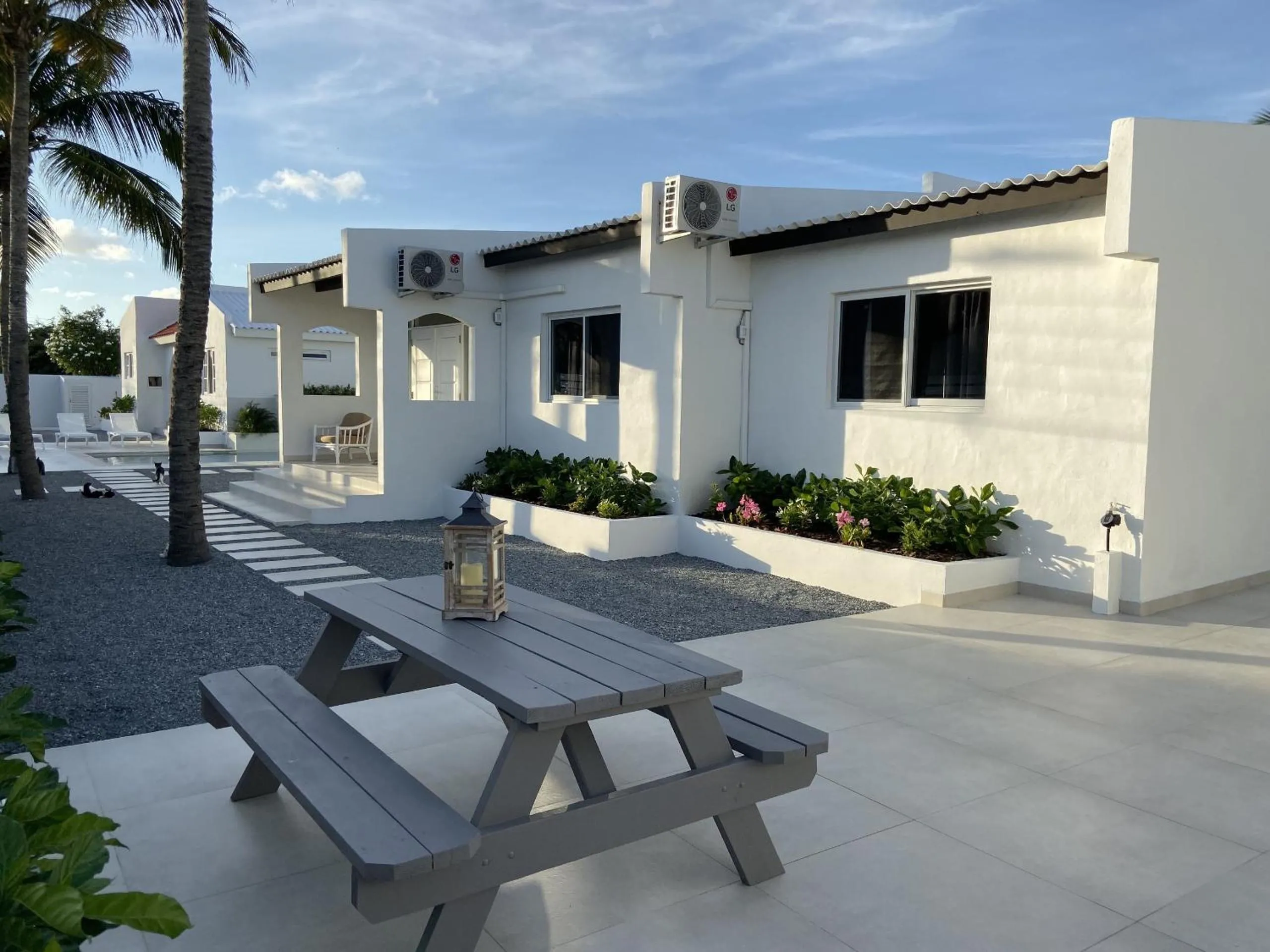 Garden in Movida Inn Aruba