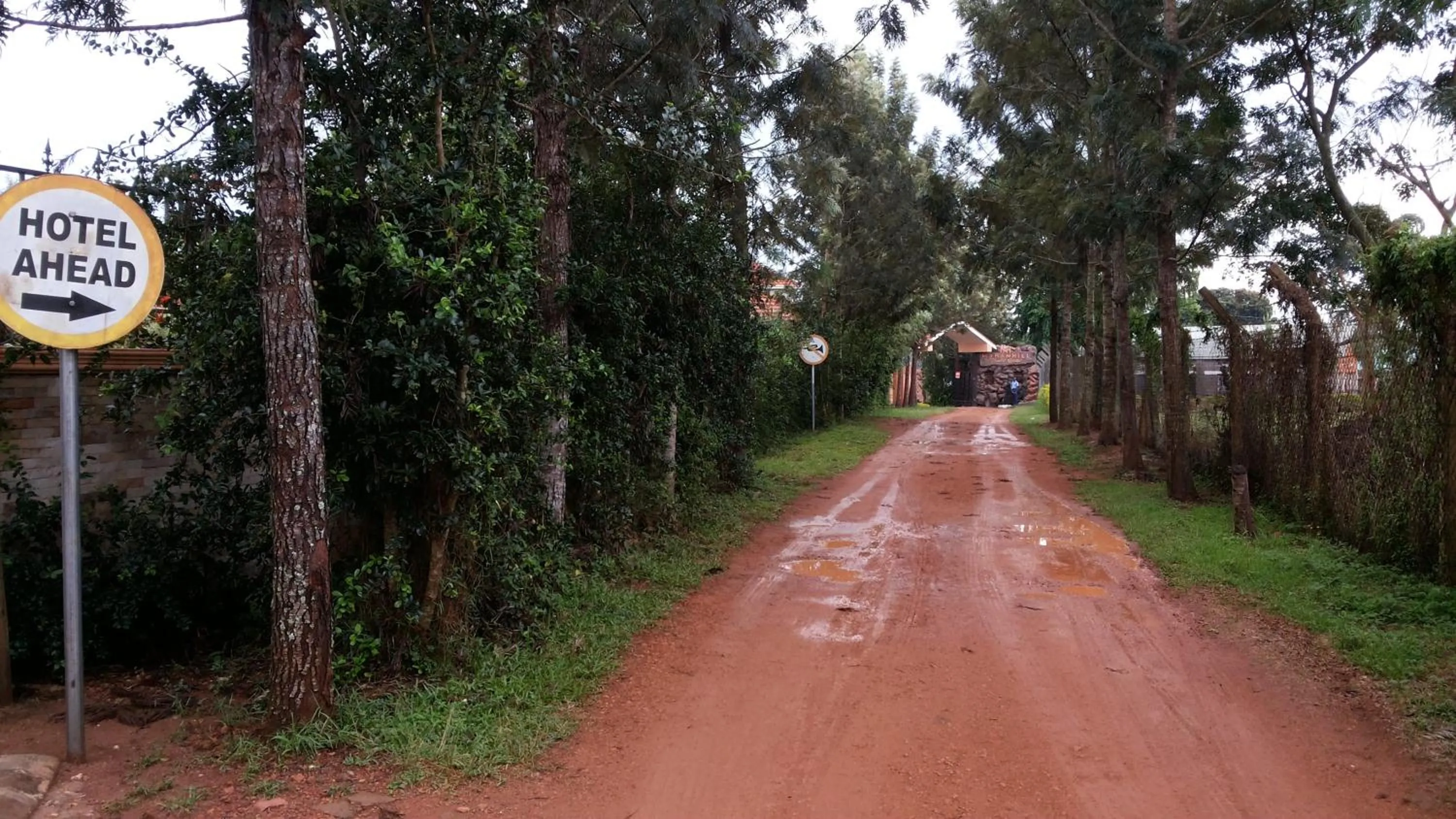 Facade/entrance in MakanHill Resort Hotel