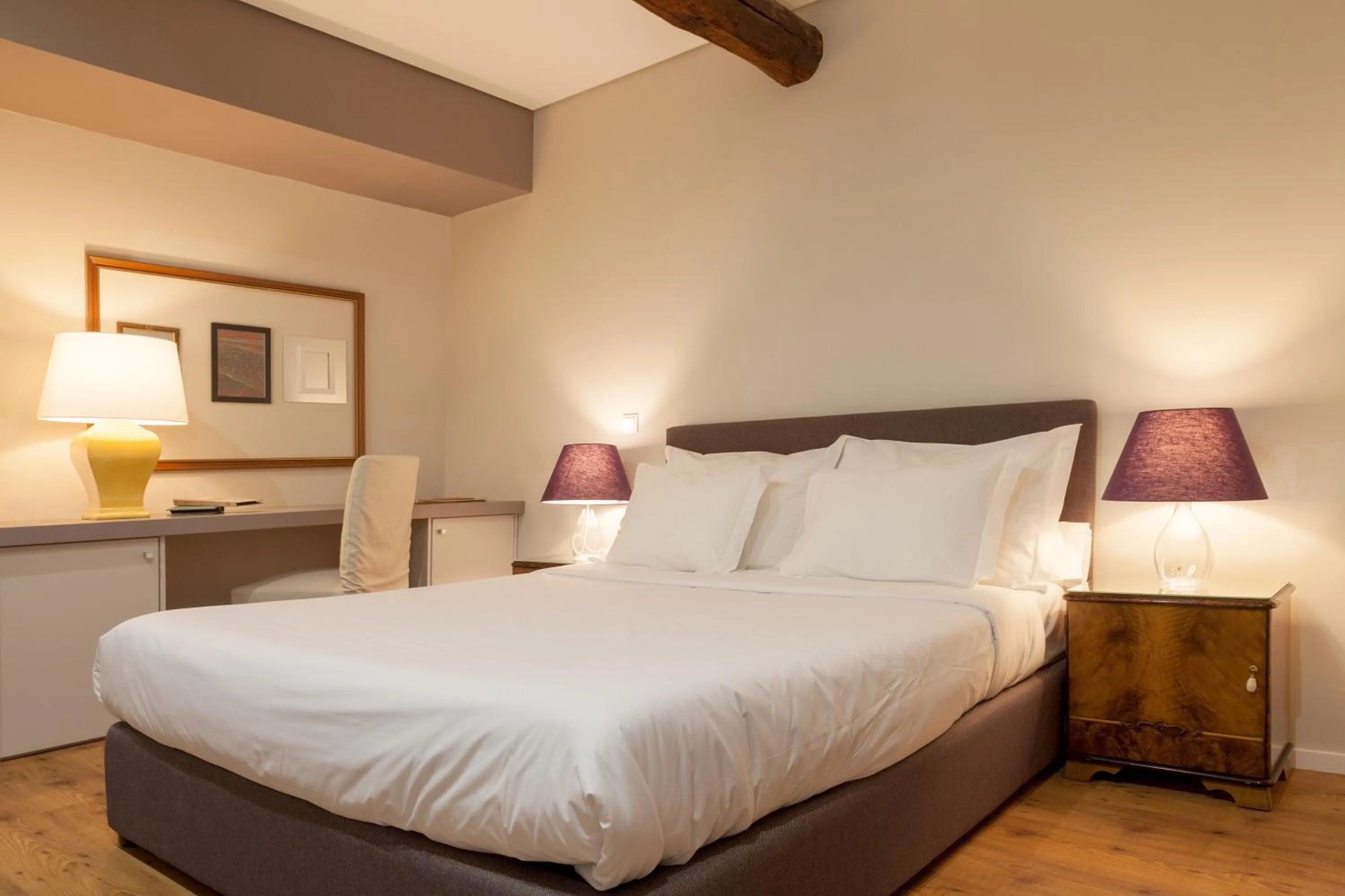 Bed in B The Guest Downtown