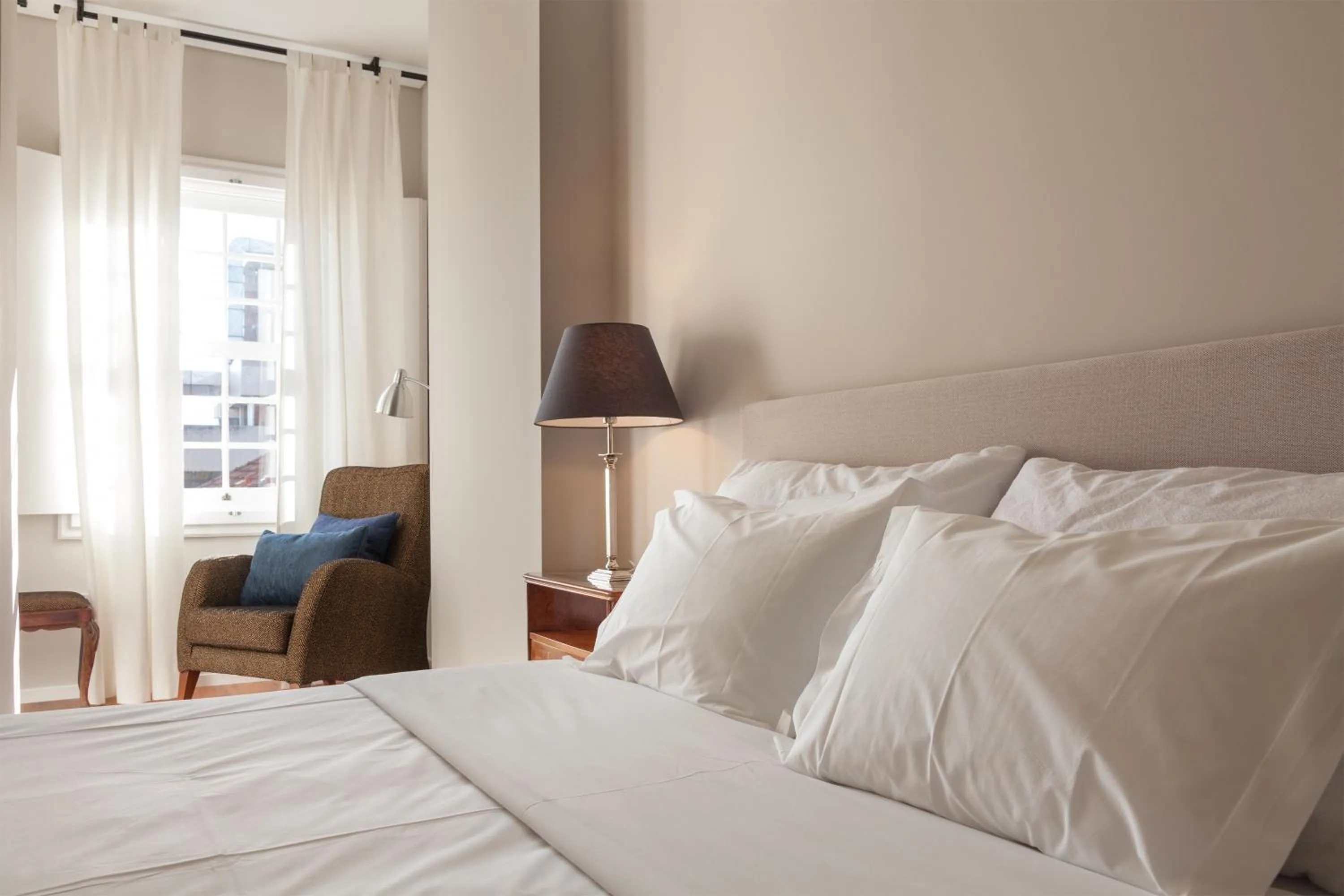 Bed in B The Guest Downtown