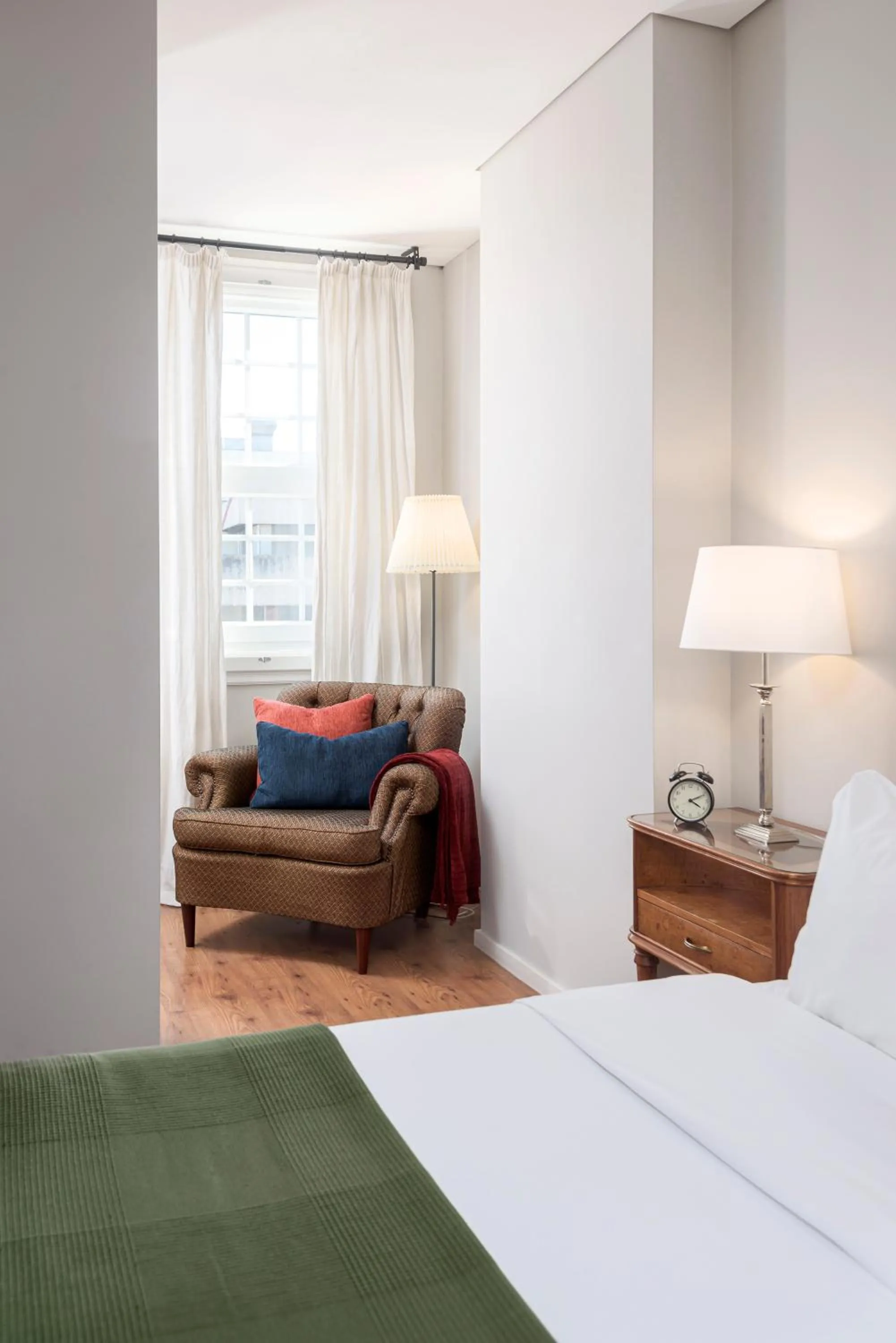 Bedroom, Bed in B The Guest Downtown