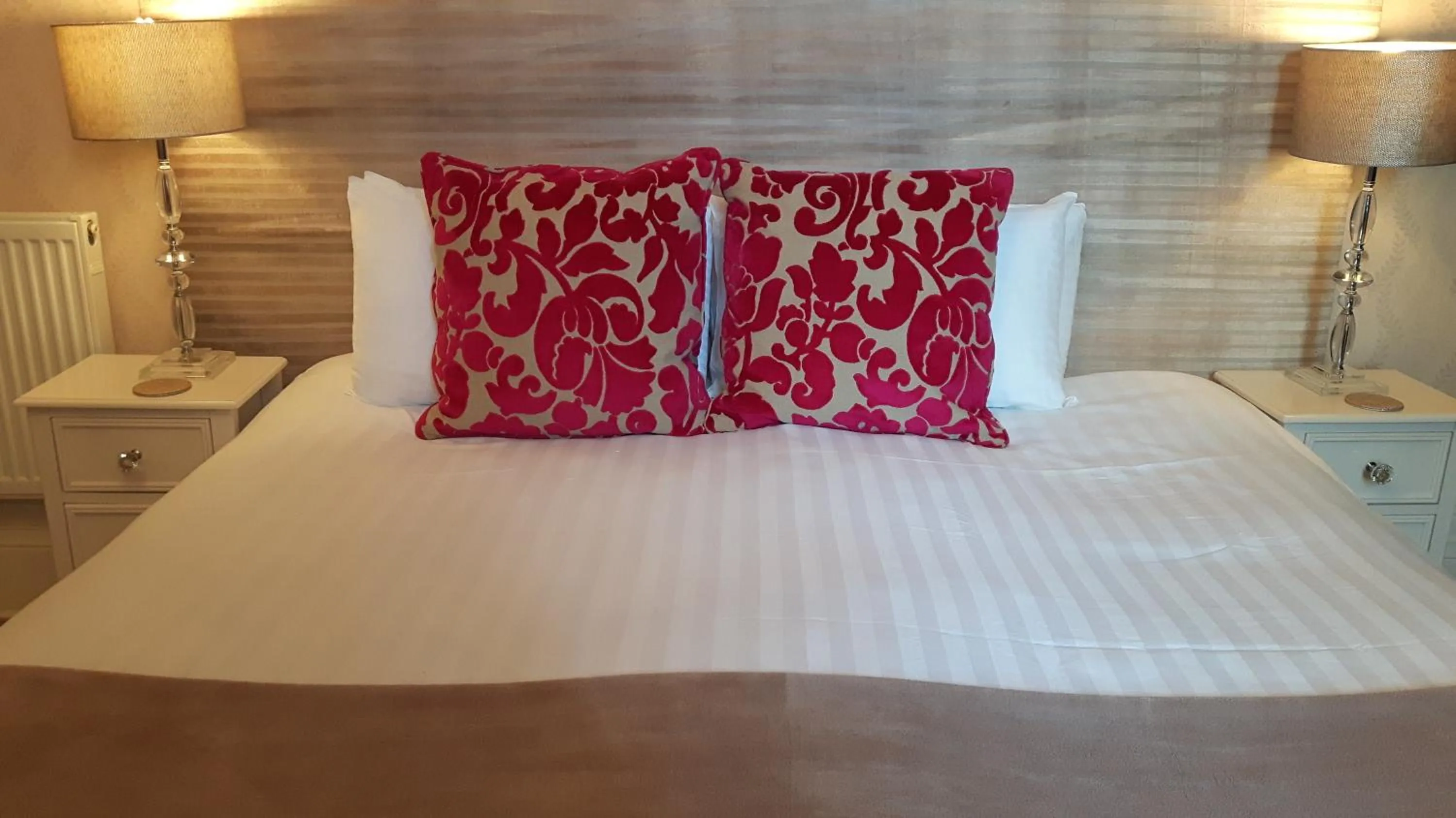 Bedroom, Bed in The Ambassador Townhouse