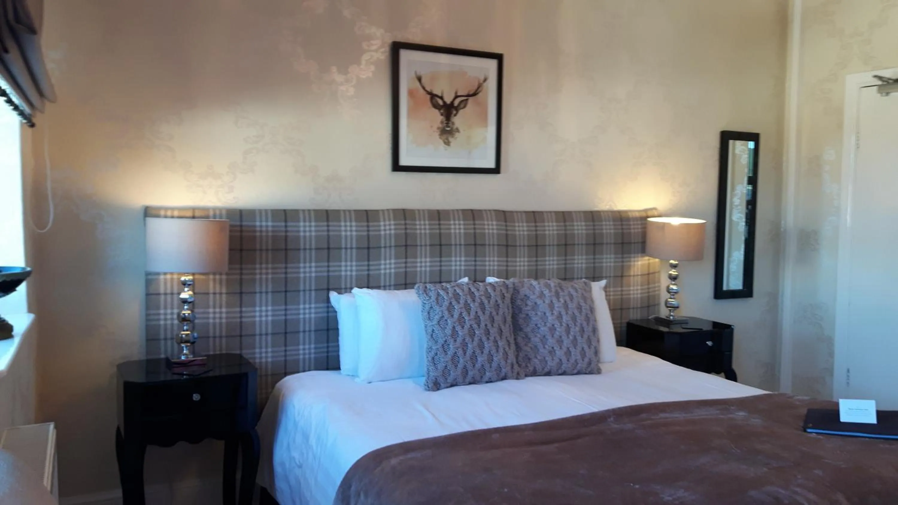 Bedroom, Bed in The Ambassador Townhouse