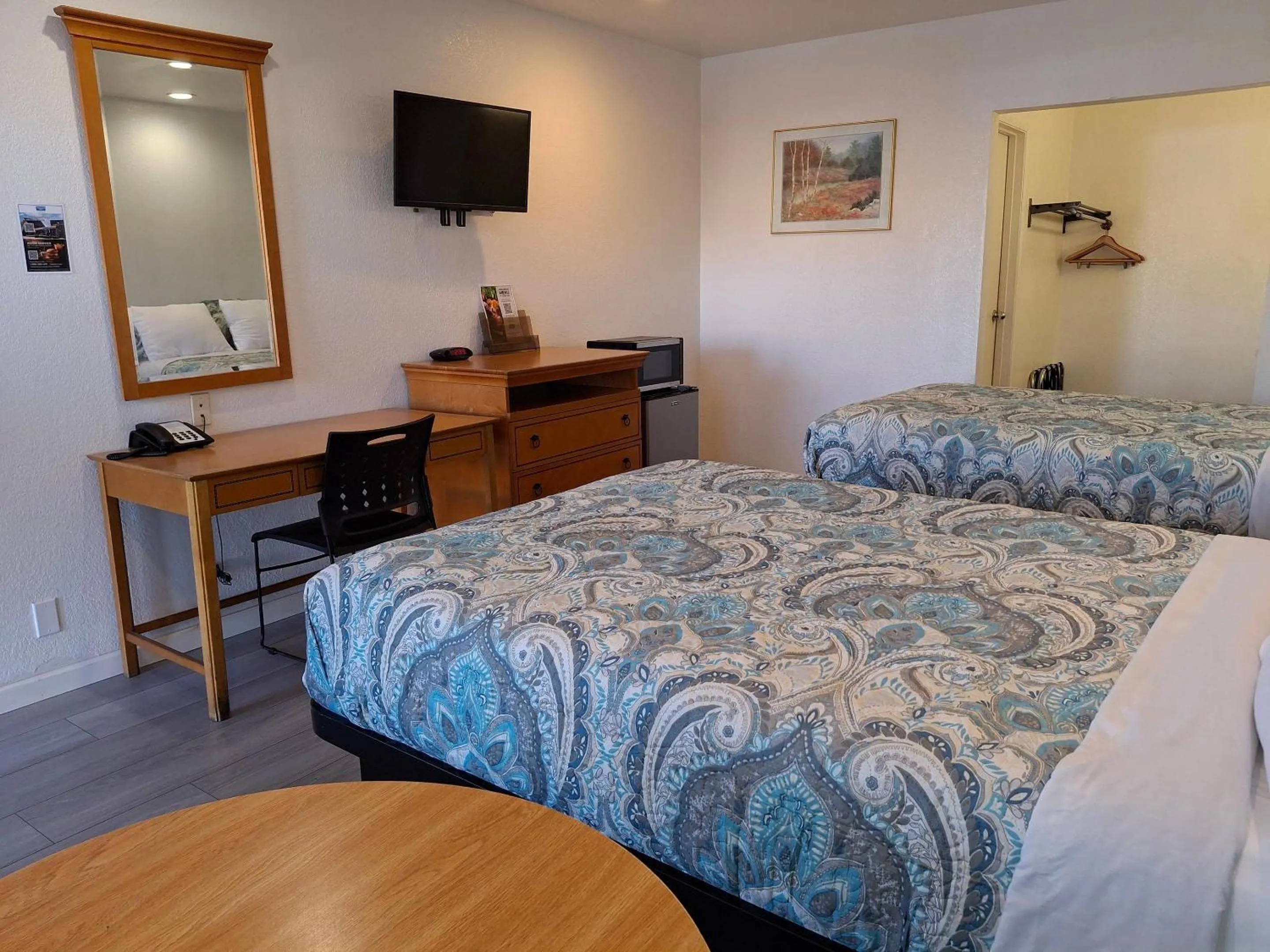 Bedroom, Bed in Rodeway Inn Alameda-Oakland