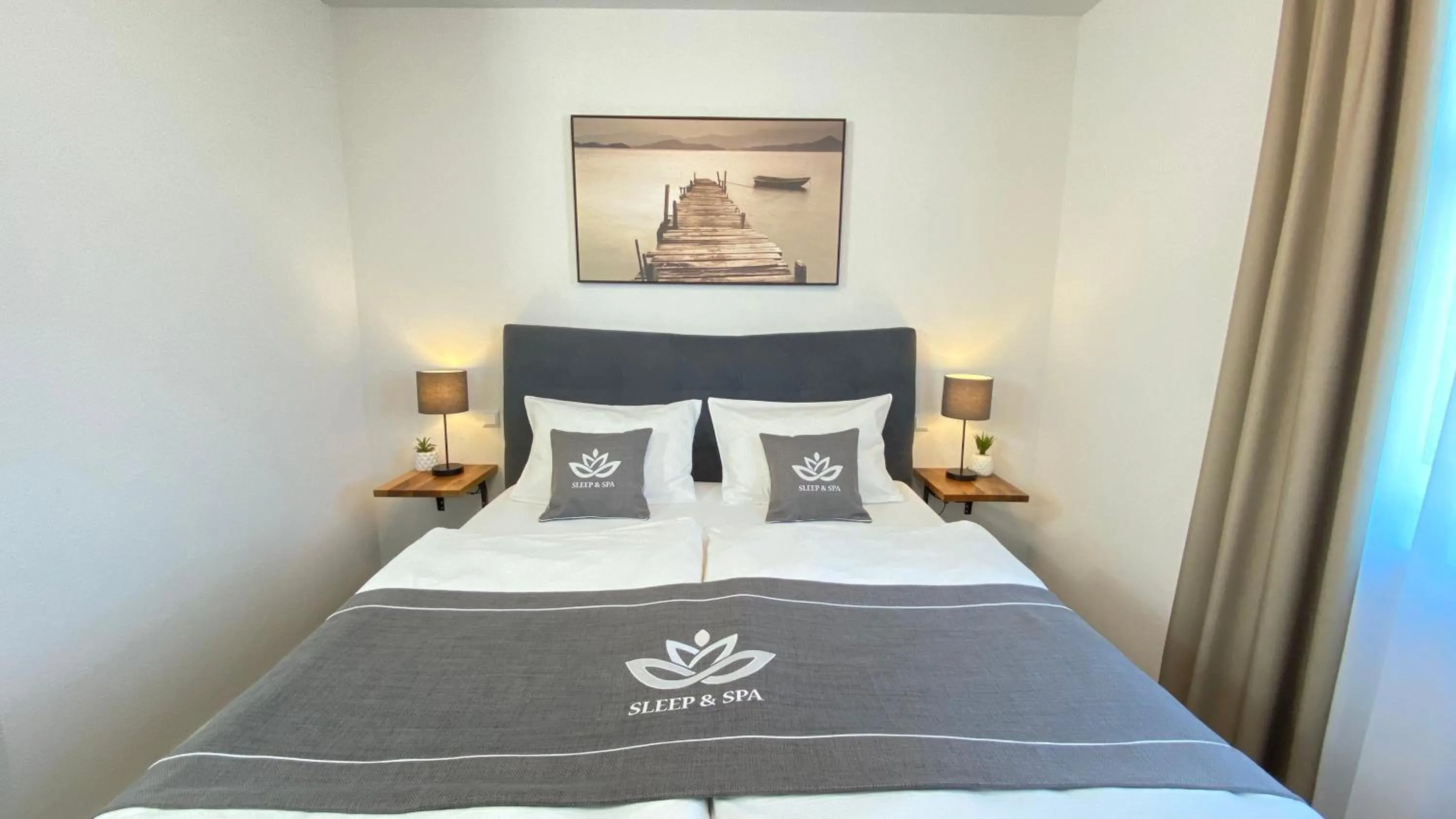 Bed in Hotel Sleep & Dream Nähe Europa Park und Rulantica