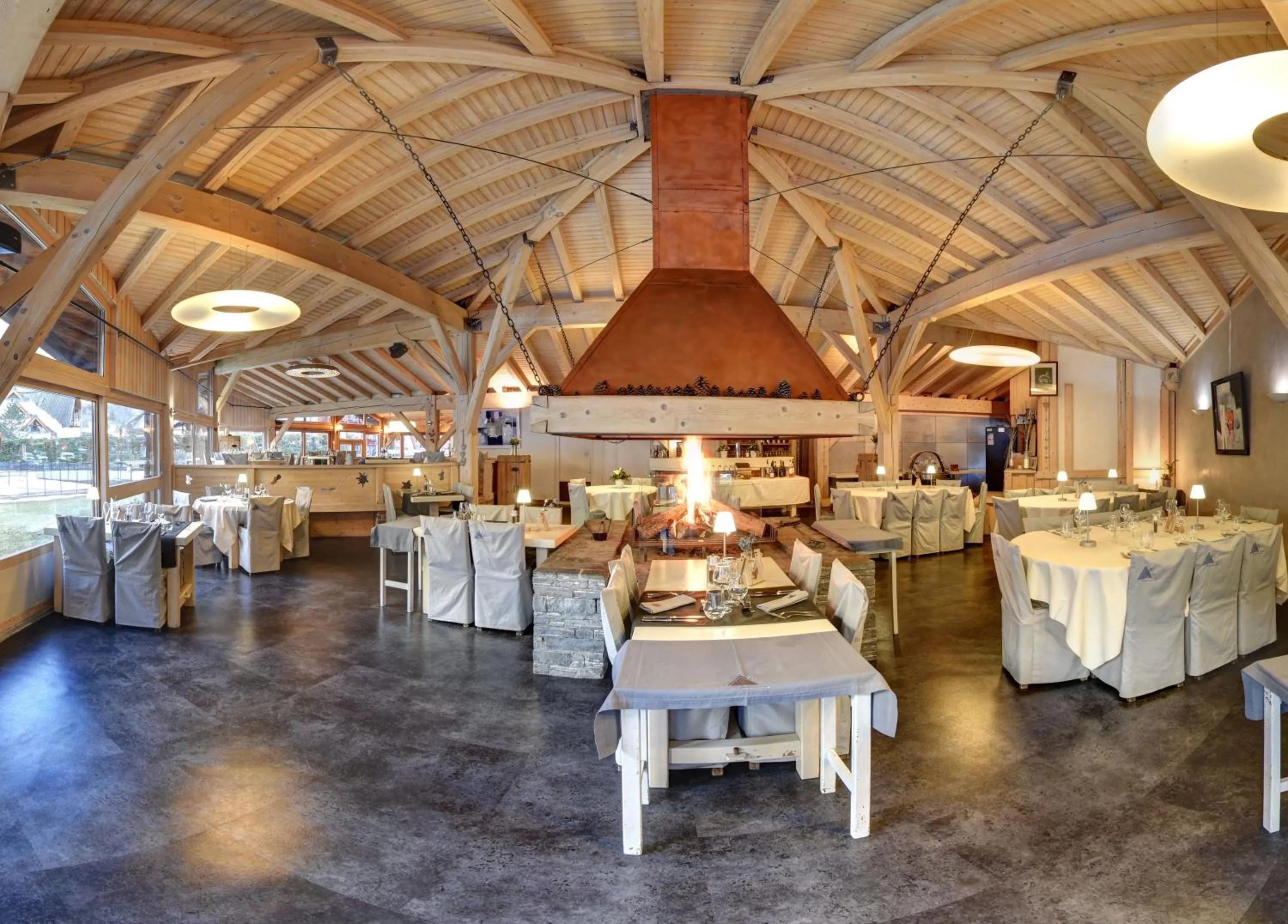 Restaurant/places to eat in Chalet-Hôtel La Chemenaz