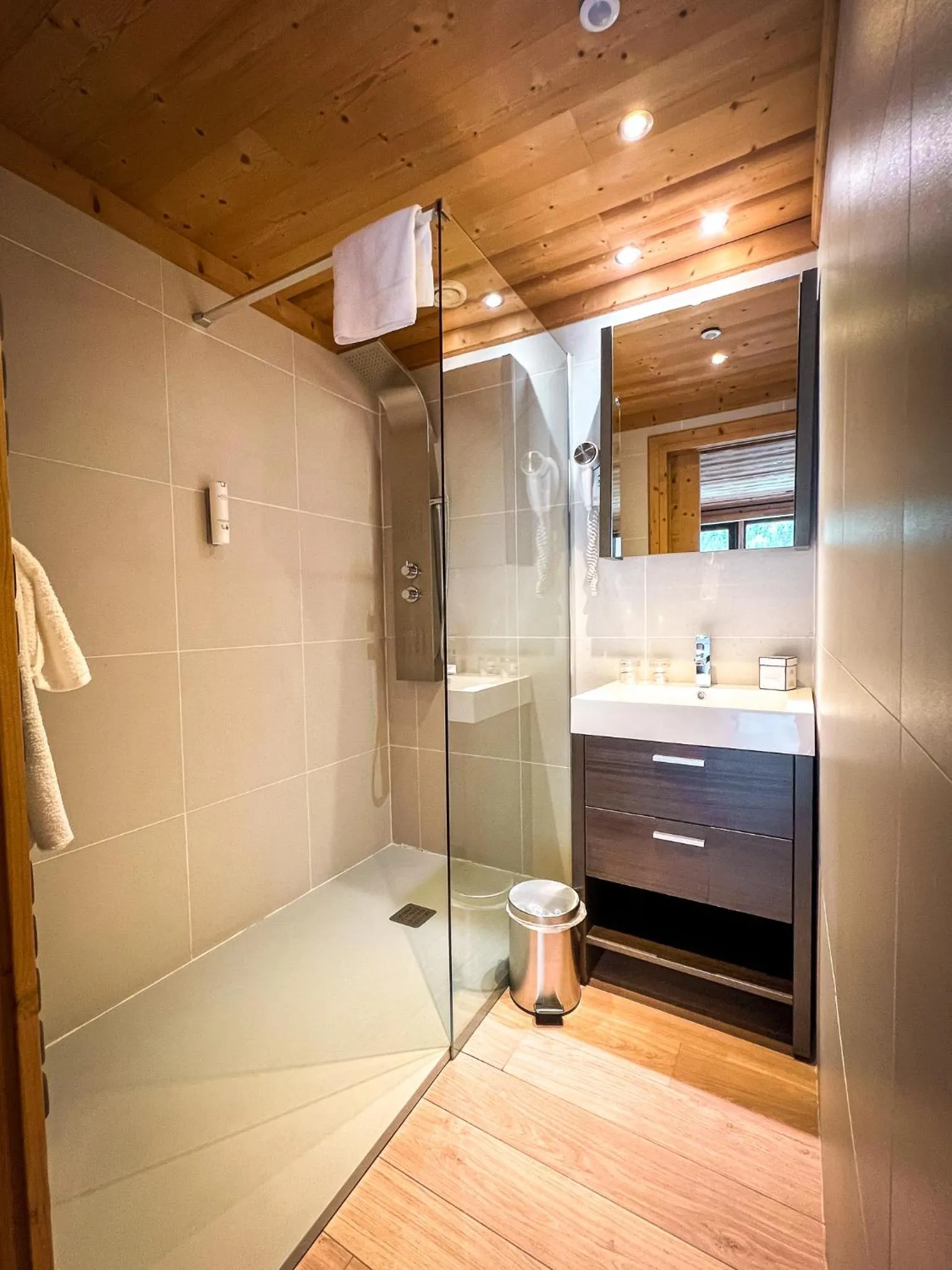 Bathroom in Chalet-Hôtel La Chemenaz