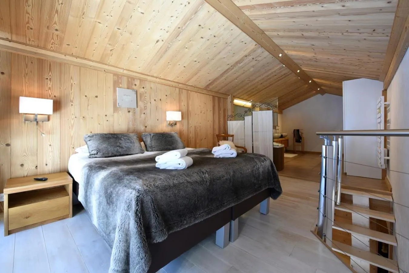 Photo of the whole room in Chalet-Hôtel La Chemenaz