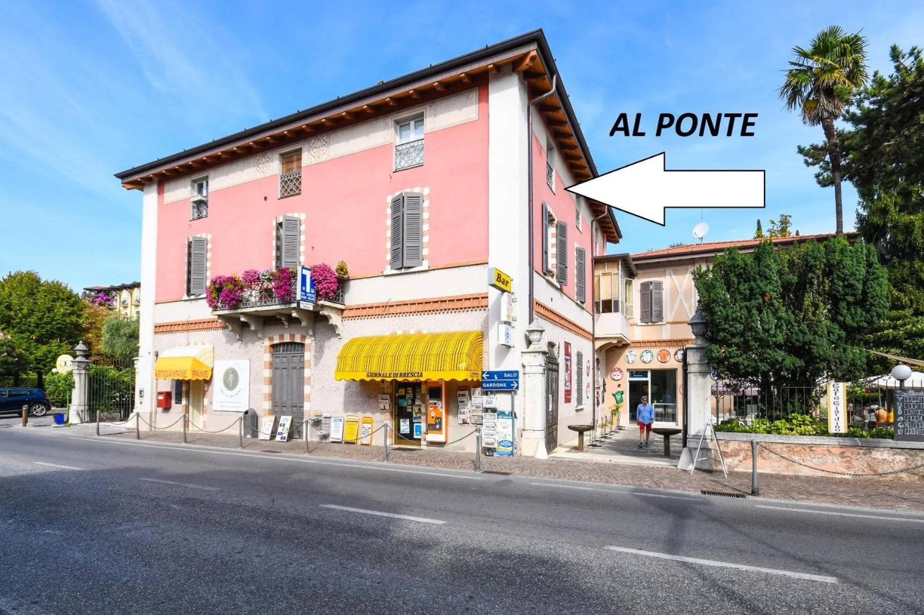 Property building in Al Ponte
