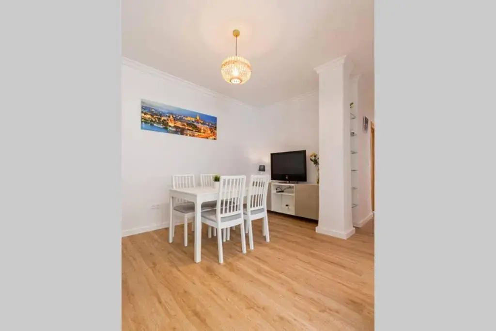 Justino Triana Central by Valcambre Justino Triana Central by Valcambre