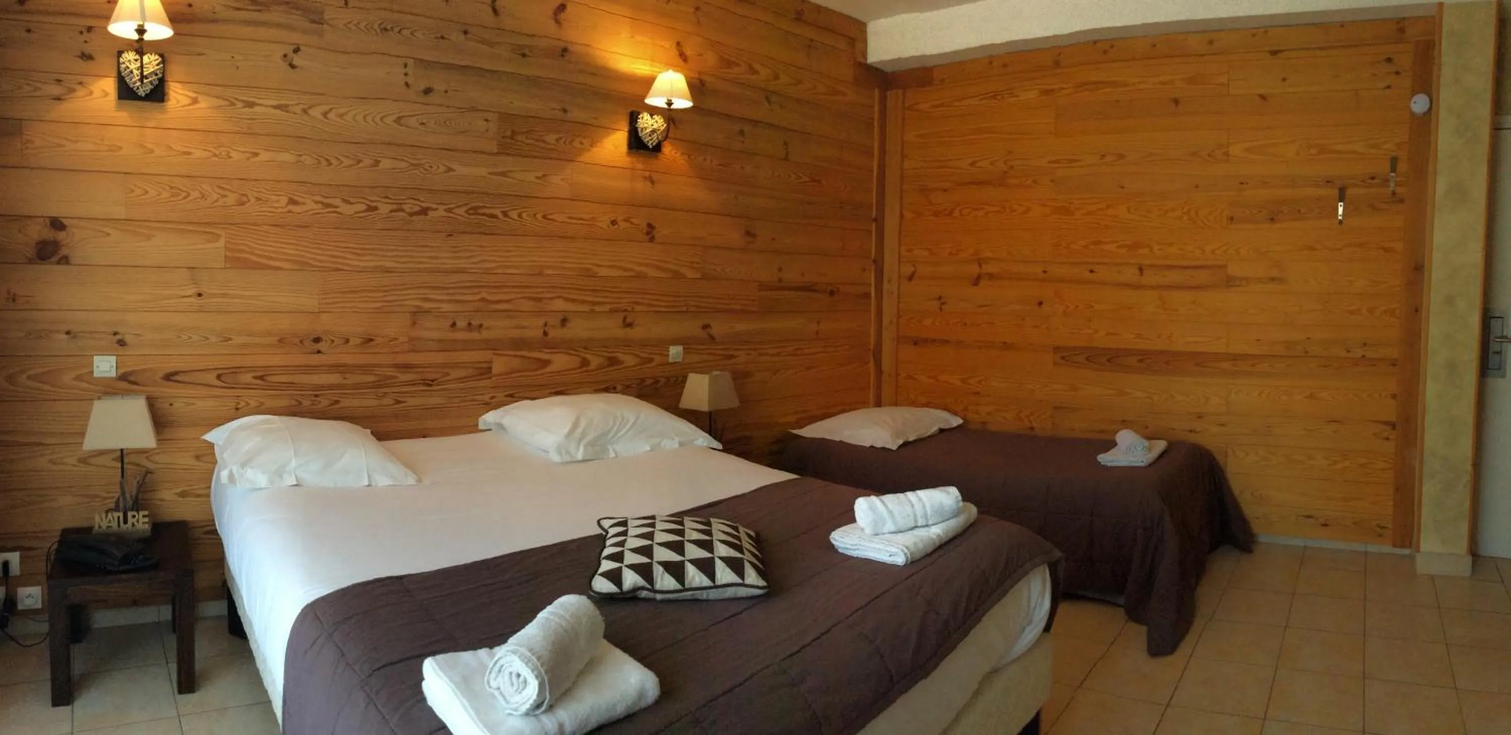 Bed in Hôtel Cristol