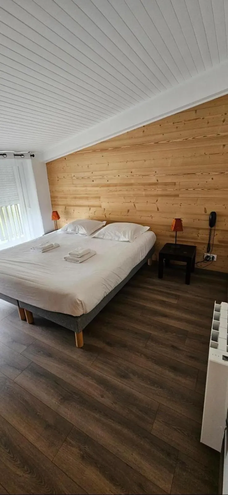 Bed in Hôtel Cristol