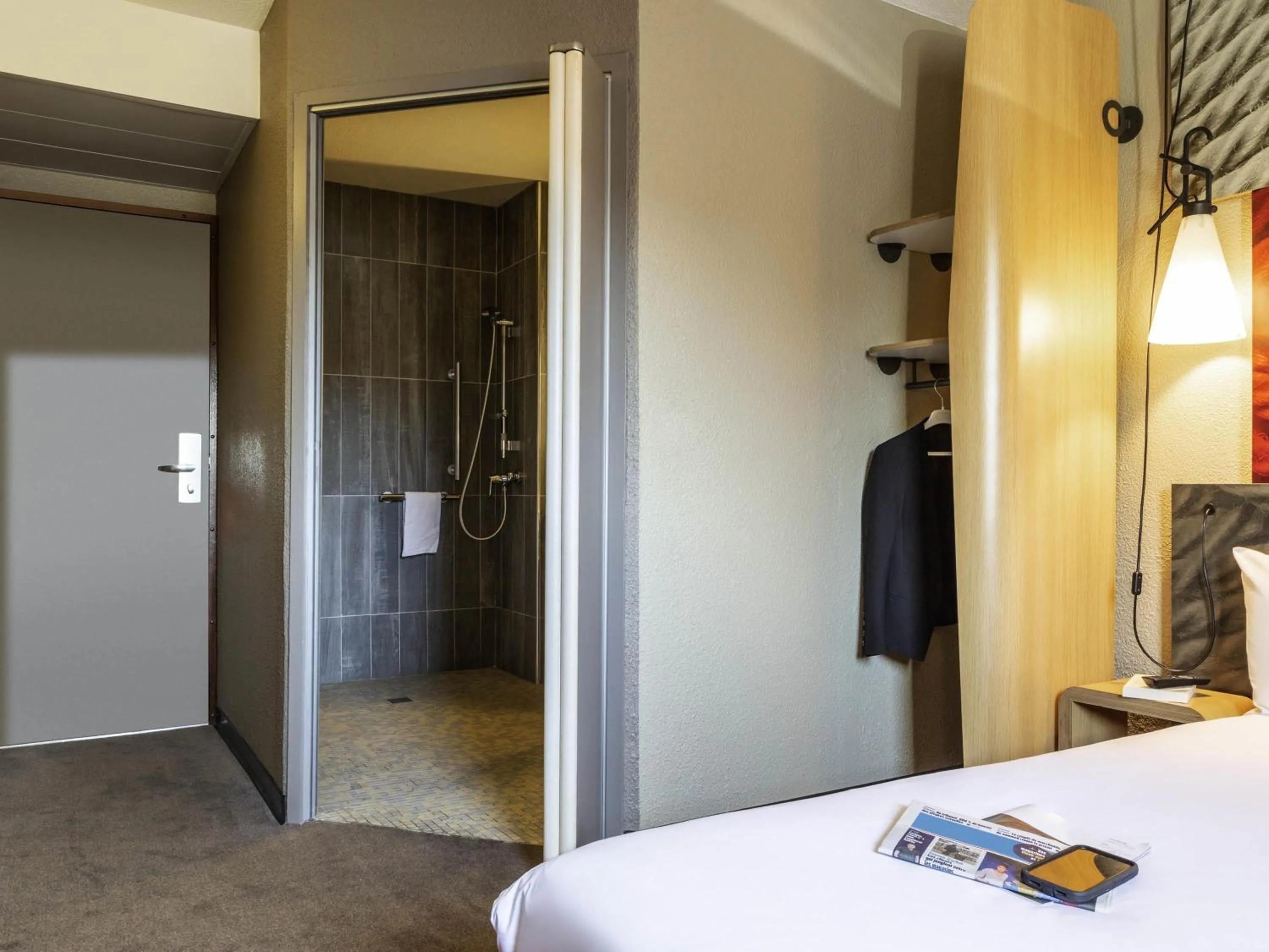 Bedroom, Bed in ibis Massy