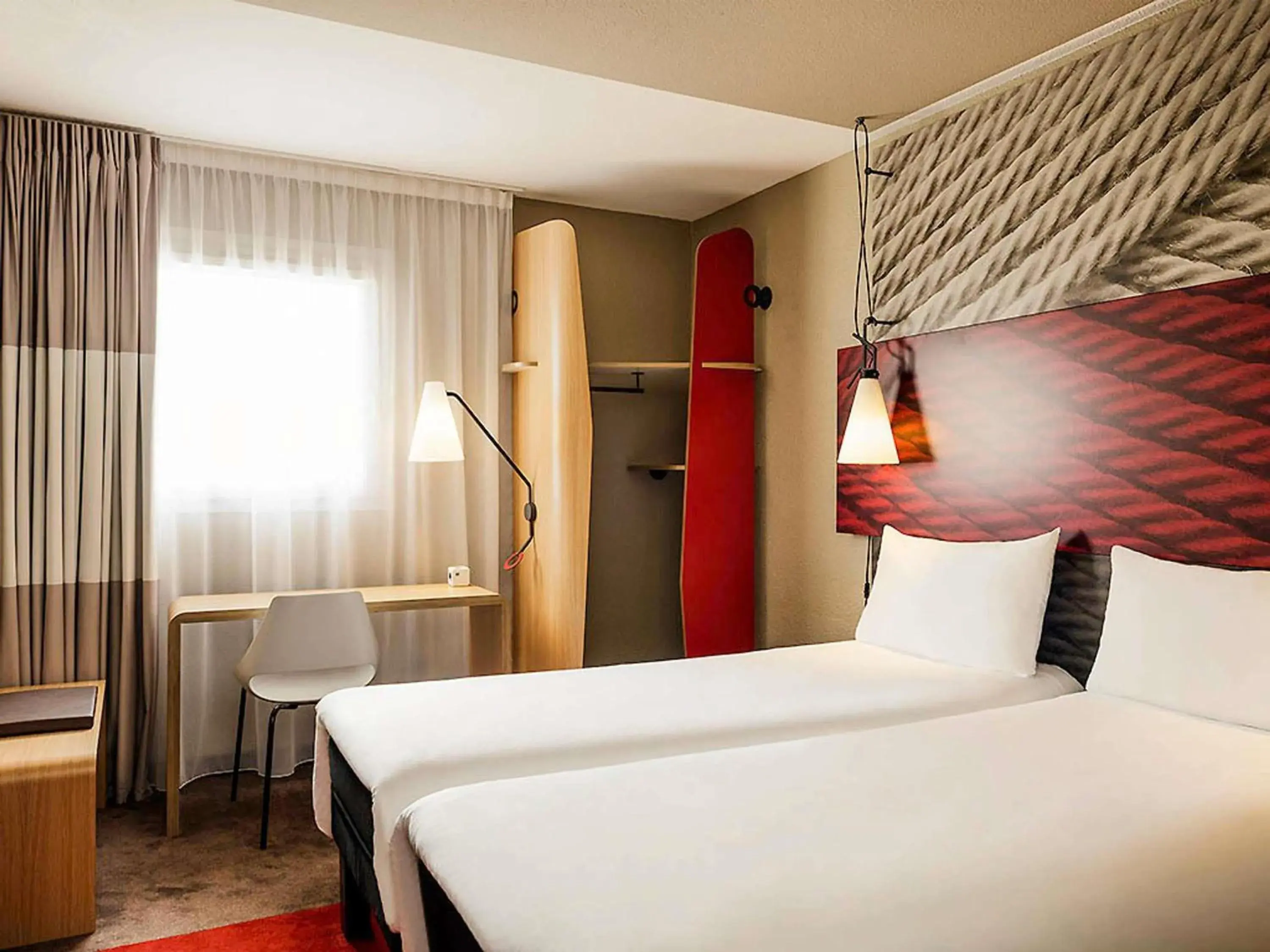 Standard Twin Room in ibis Massy Standard Twin Room in ibis Massy