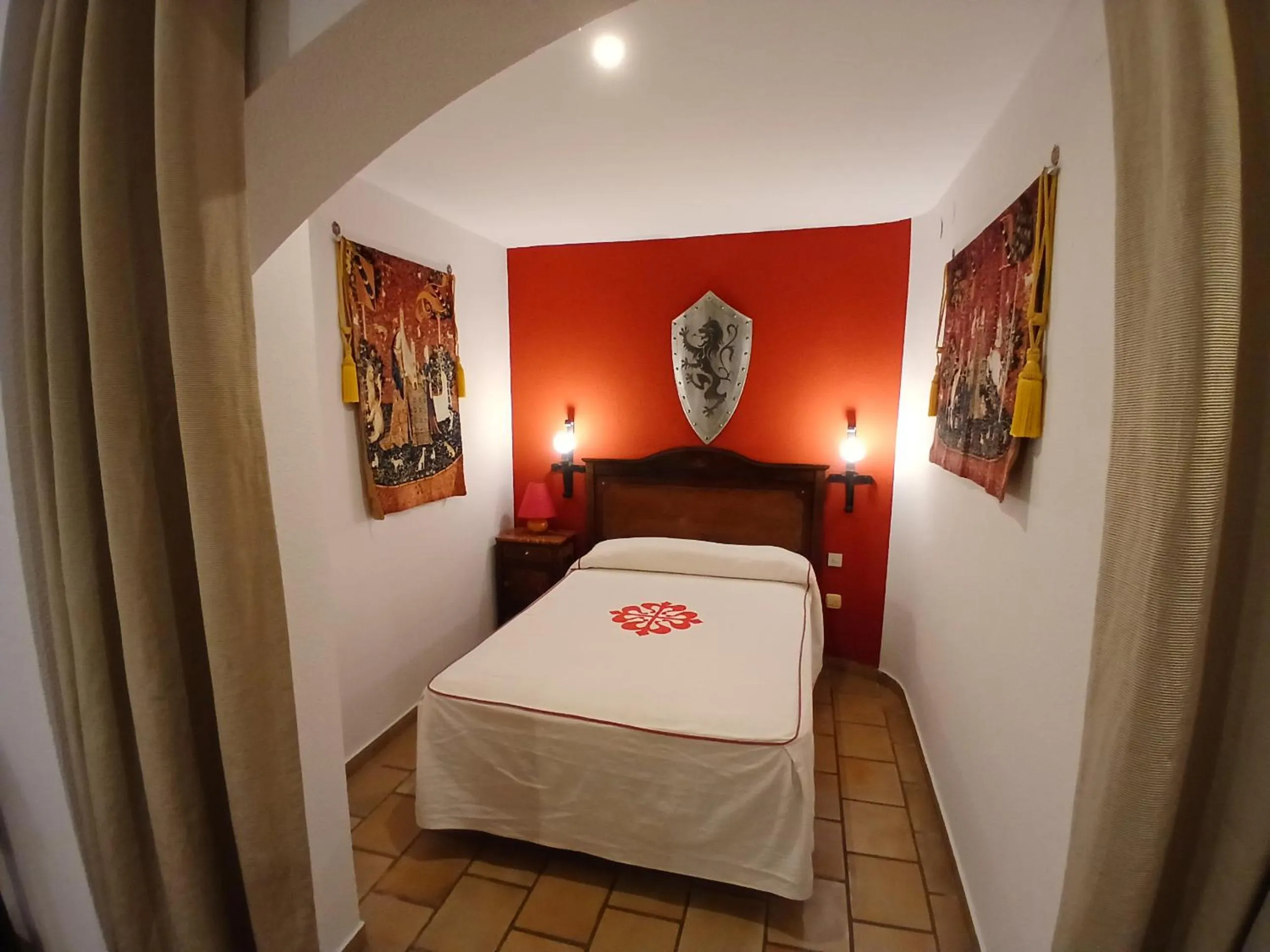 Bed in Hotel Rural Hospedería de los Calatravos