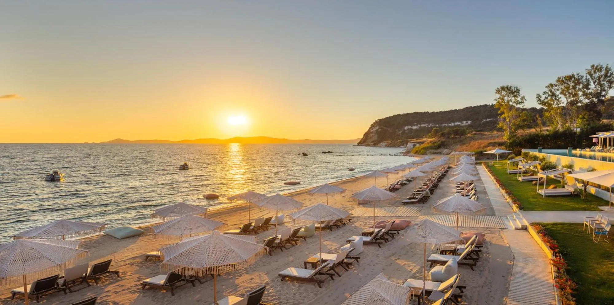 Beach in Mount Athos Resort