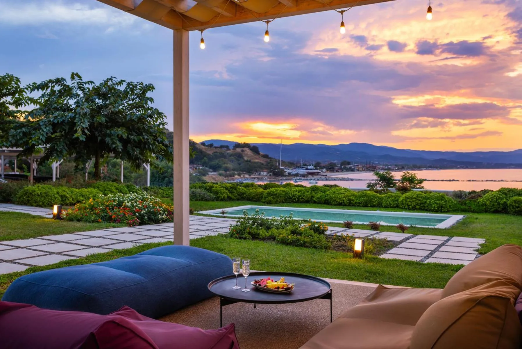 Garden in Mount Athos Resort