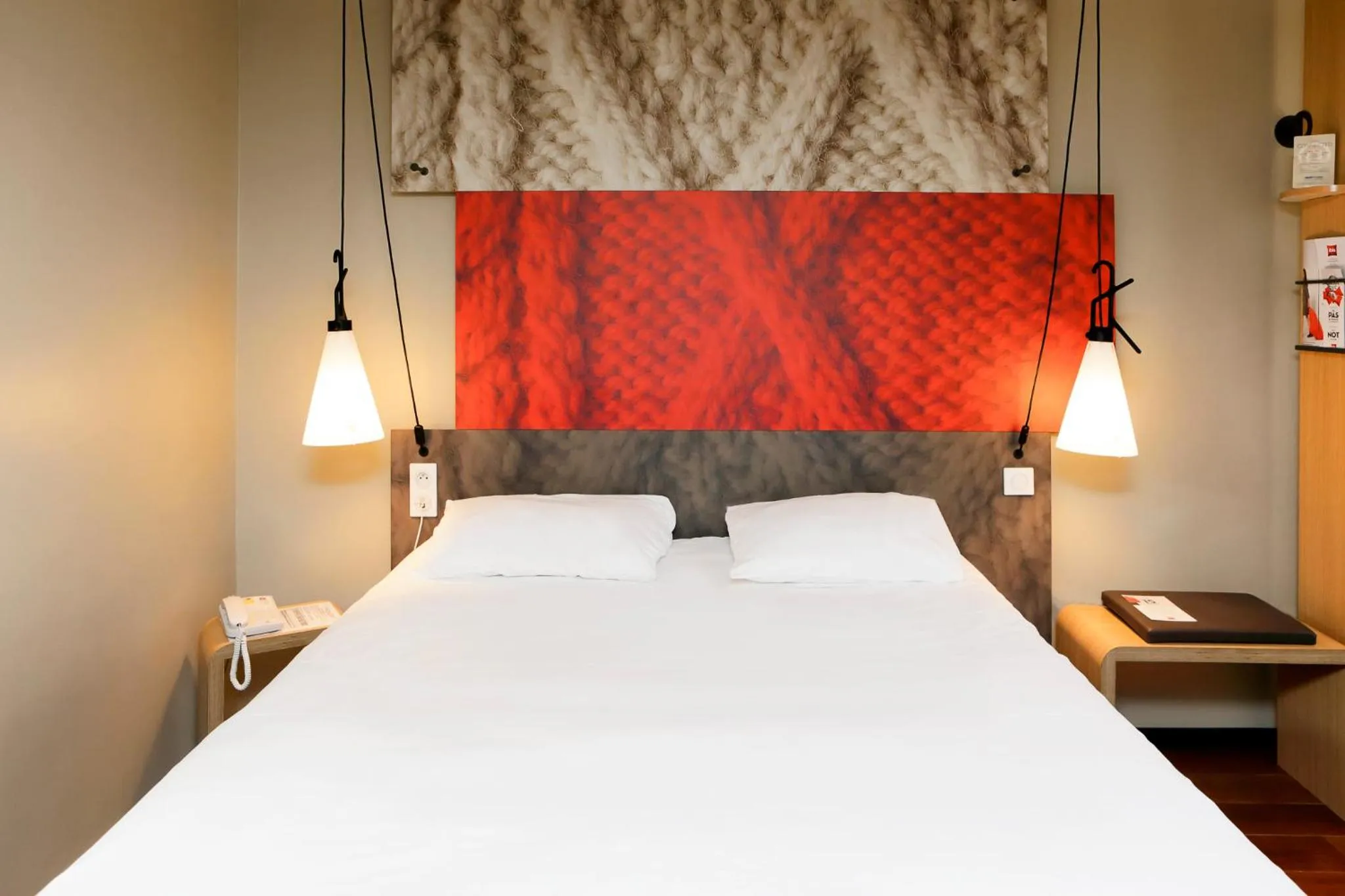 Photo of the whole room, Bed in ibis Besançon Centre Ville