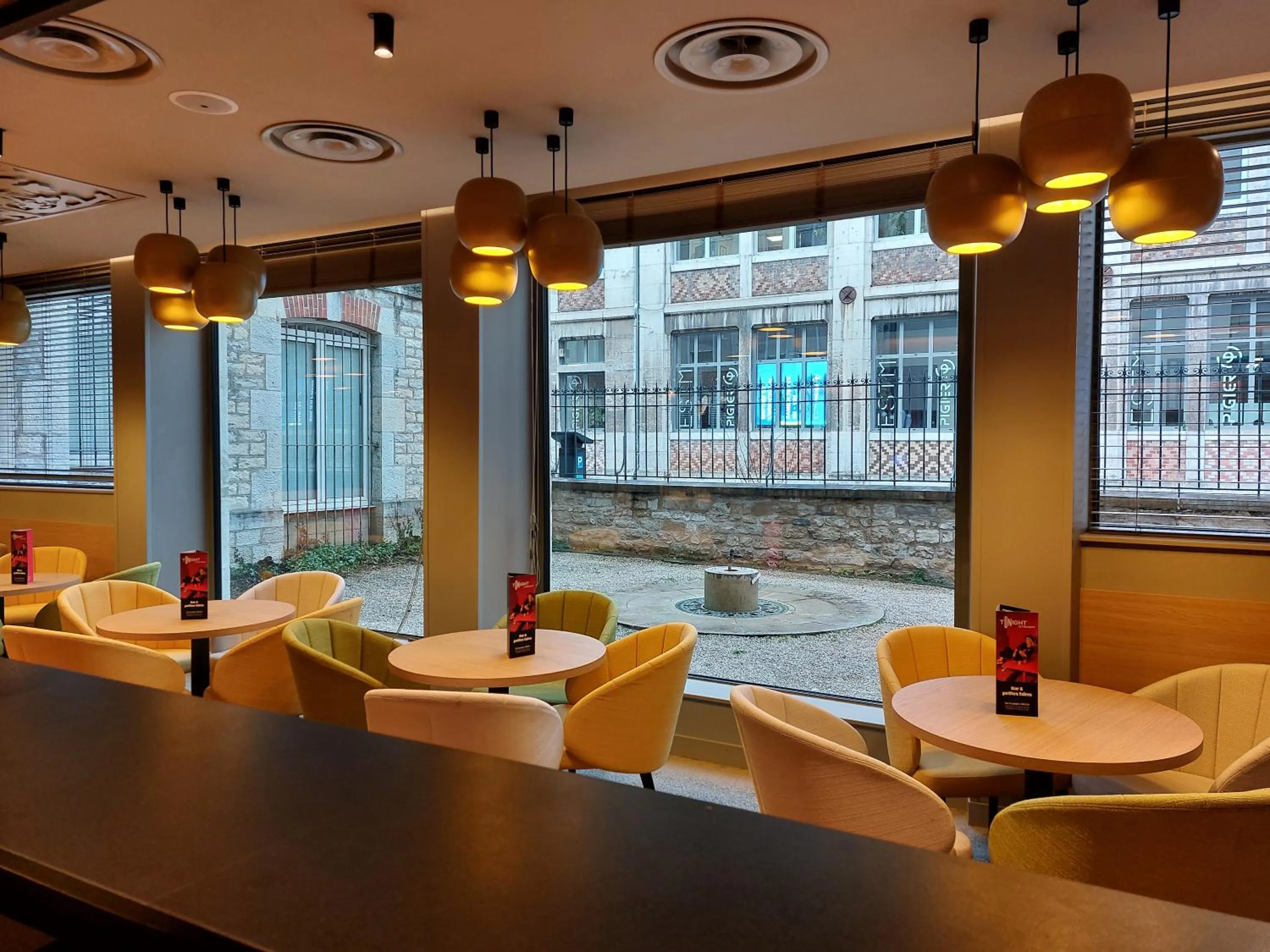 Restaurant/places to eat in ibis Besançon Centre Ville