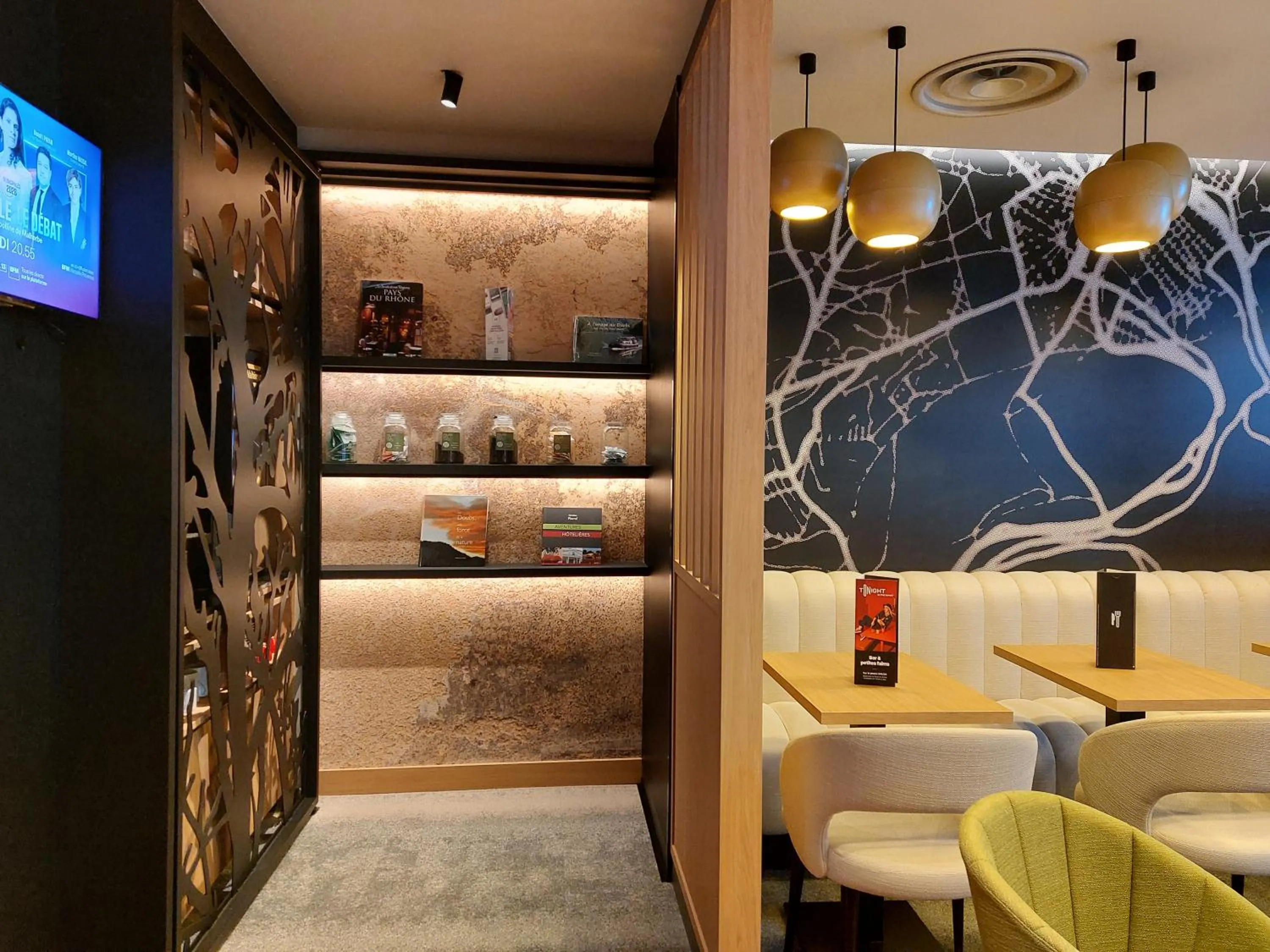 Lobby or reception in ibis Besançon Centre Ville