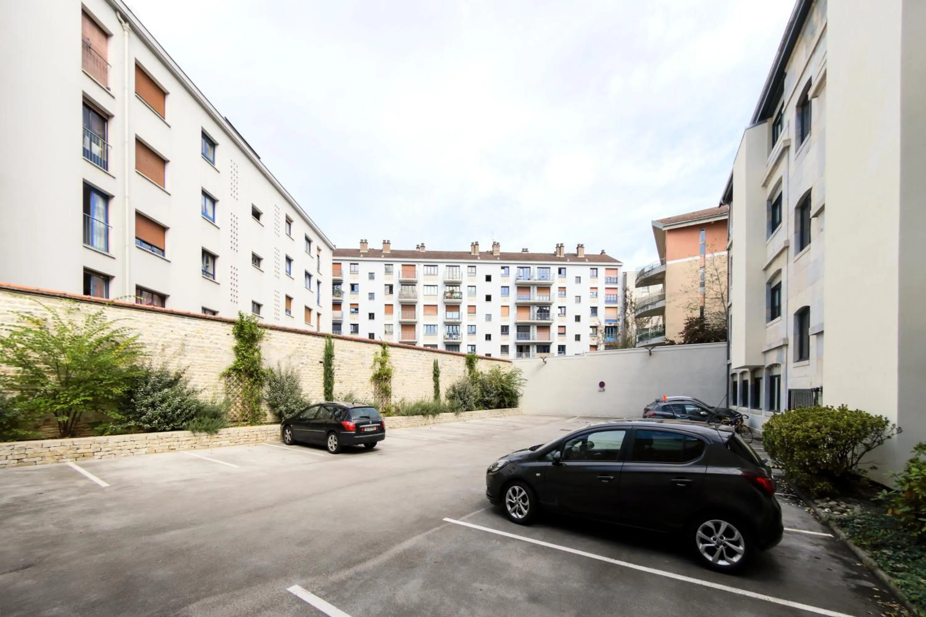 Parking in ibis Besançon Centre Ville