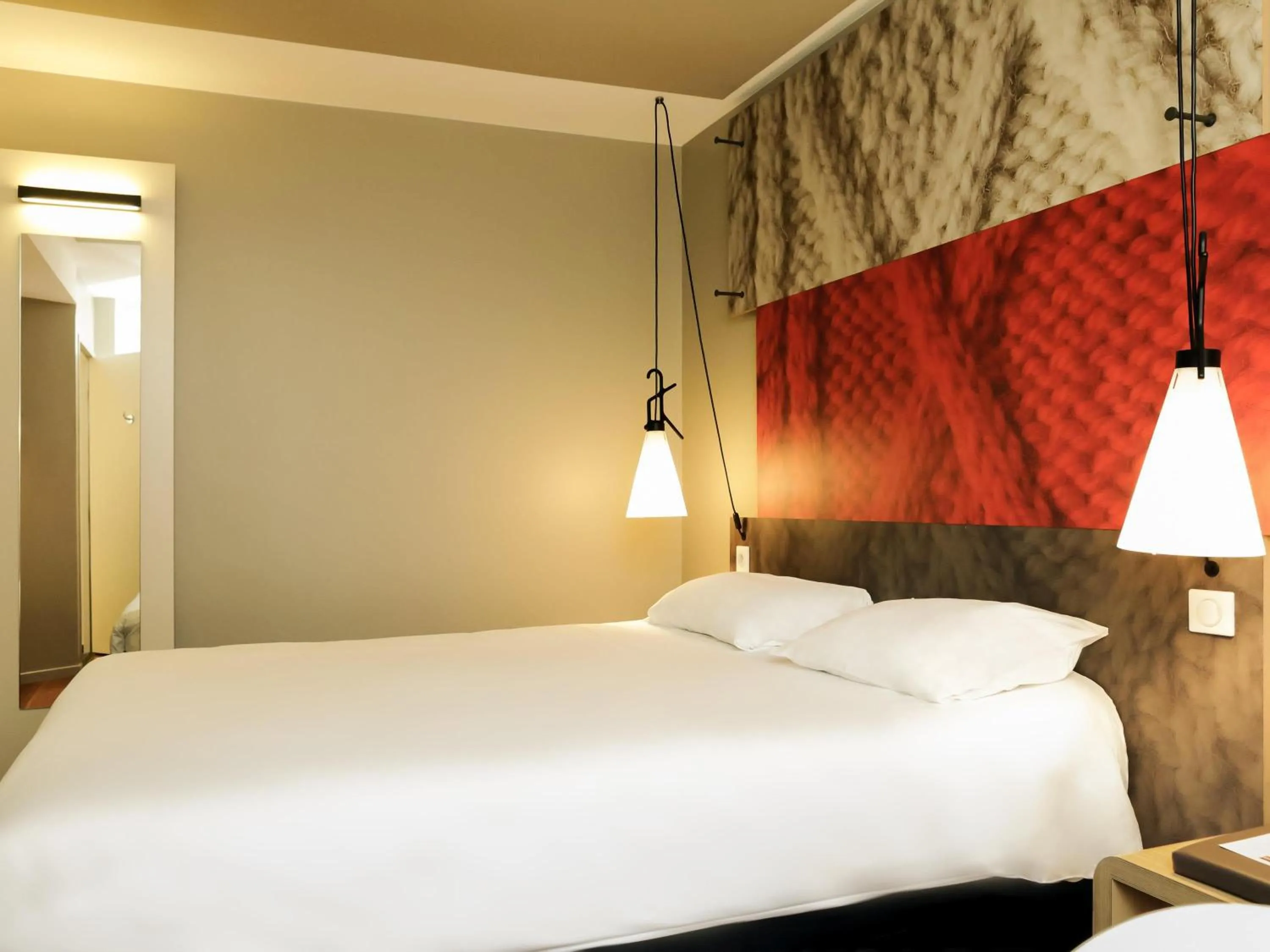 Bedroom, Bed in ibis Besançon Centre Ville