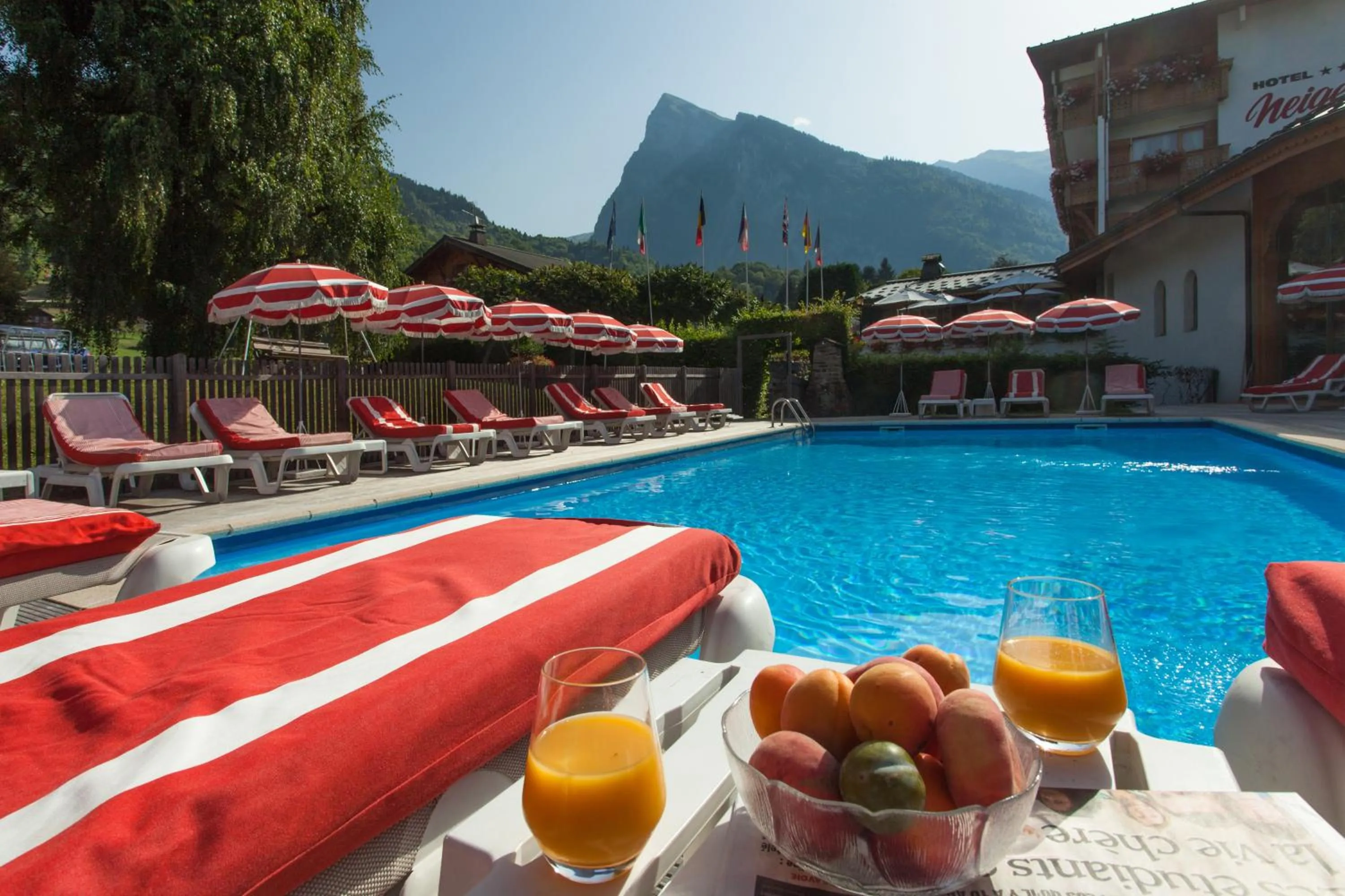 Swimming pool in Chalet-Hôtel Neige et Roc, The Originals Relais