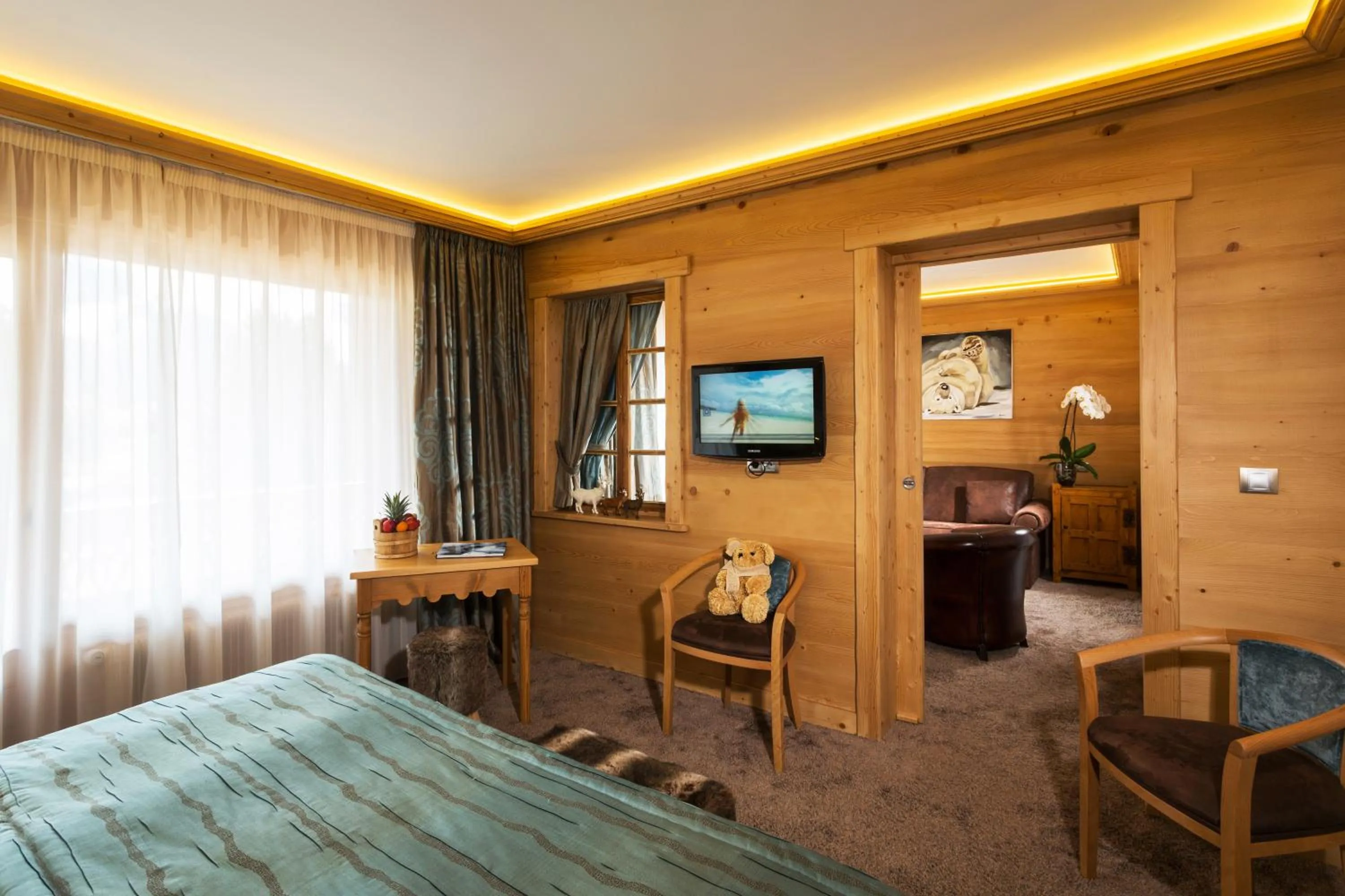 Photo of the whole room, Bed in Chalet-Hôtel Neige et Roc, The Originals Relais