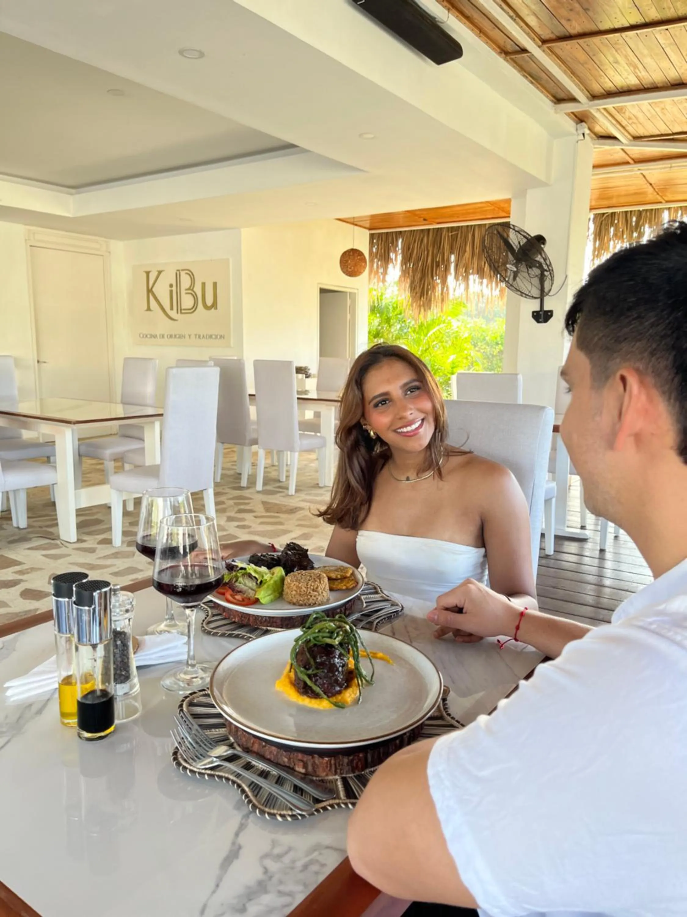 Dining area in Santo Manglar Cartagena Life Wellness Spa Hotel