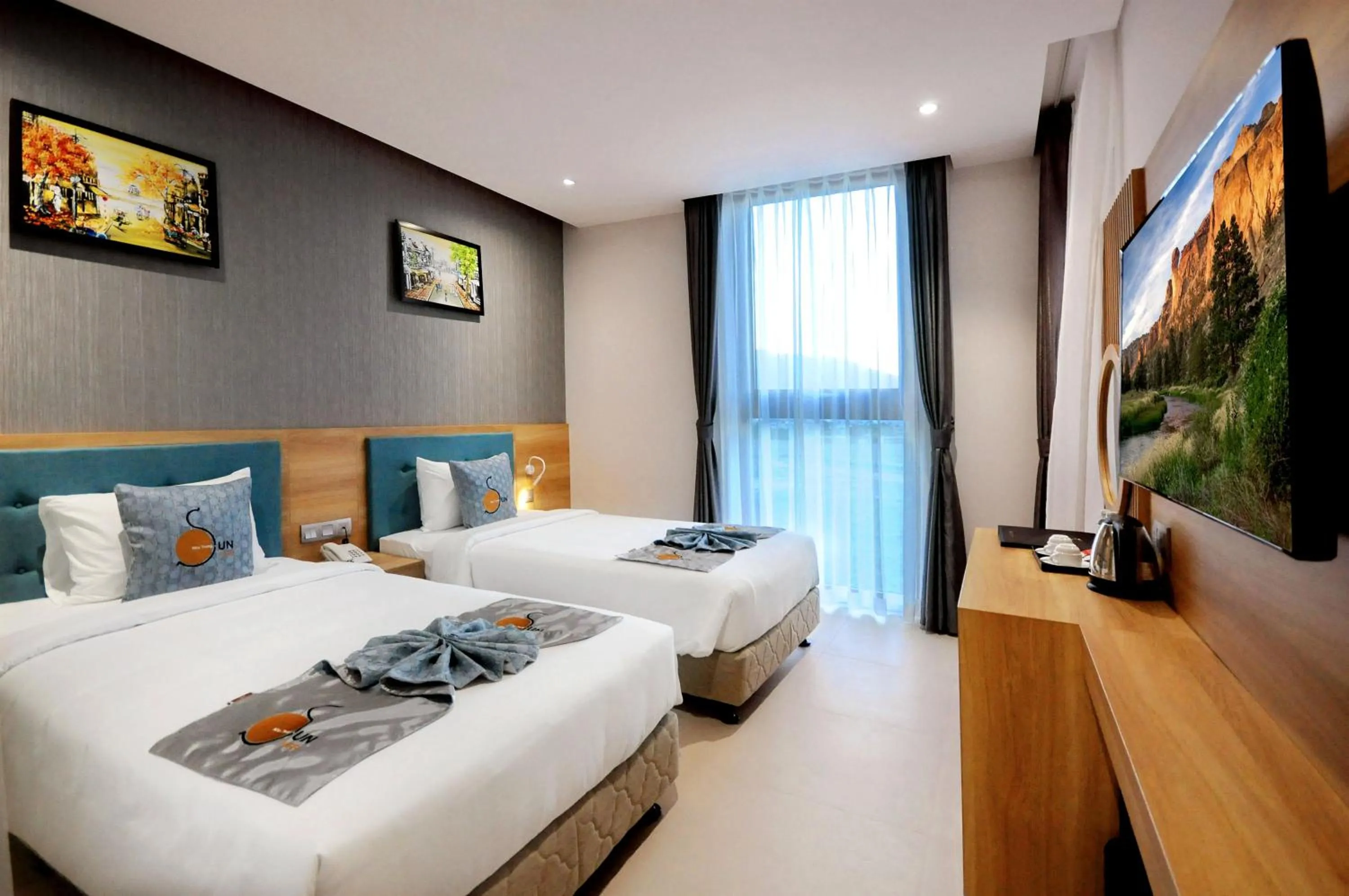 Photo of the whole room, Bed in Sun Kiss Hotel